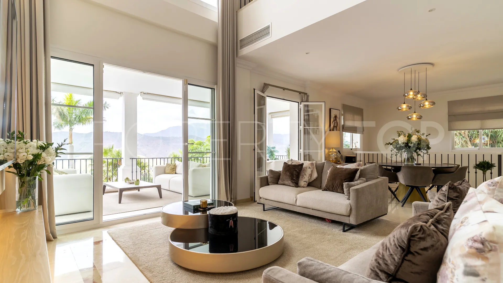 4 bedrooms villa in Sierra Blanca Country Club for sale