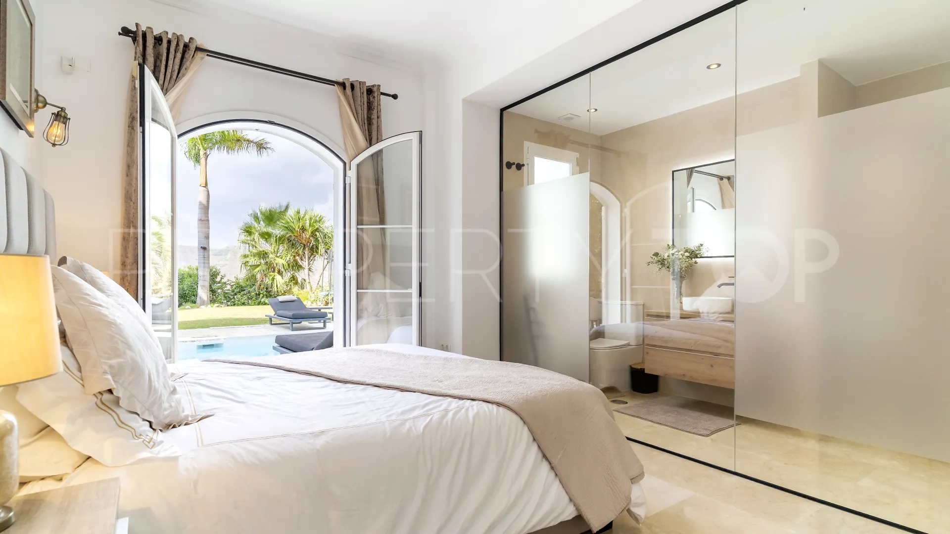 4 bedrooms villa in Sierra Blanca Country Club for sale