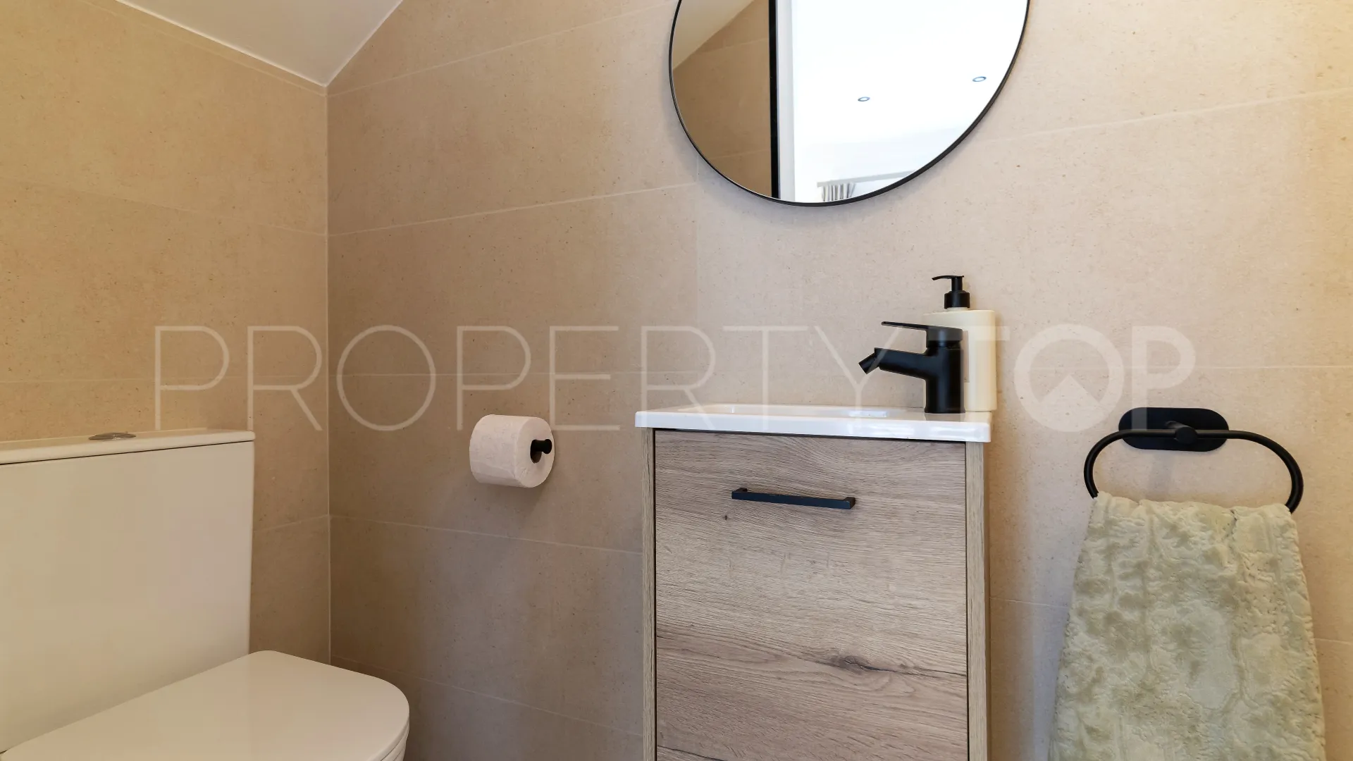 4 bedrooms villa in Sierra Blanca Country Club for sale