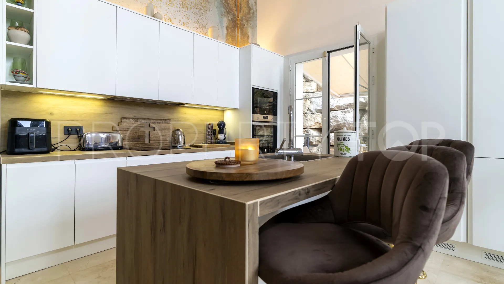 4 bedrooms villa in Sierra Blanca Country Club for sale