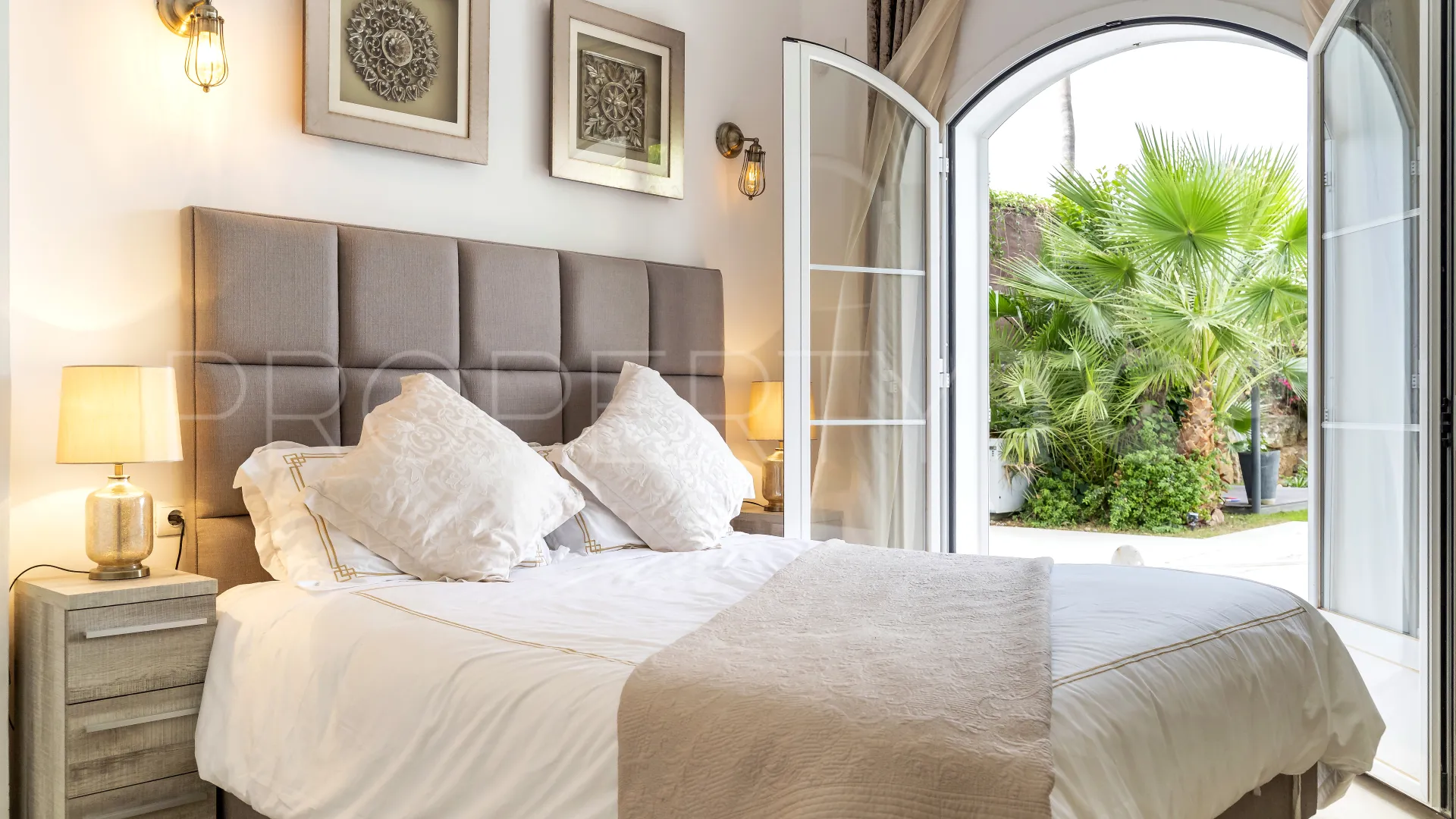 4 bedrooms villa in Sierra Blanca Country Club for sale