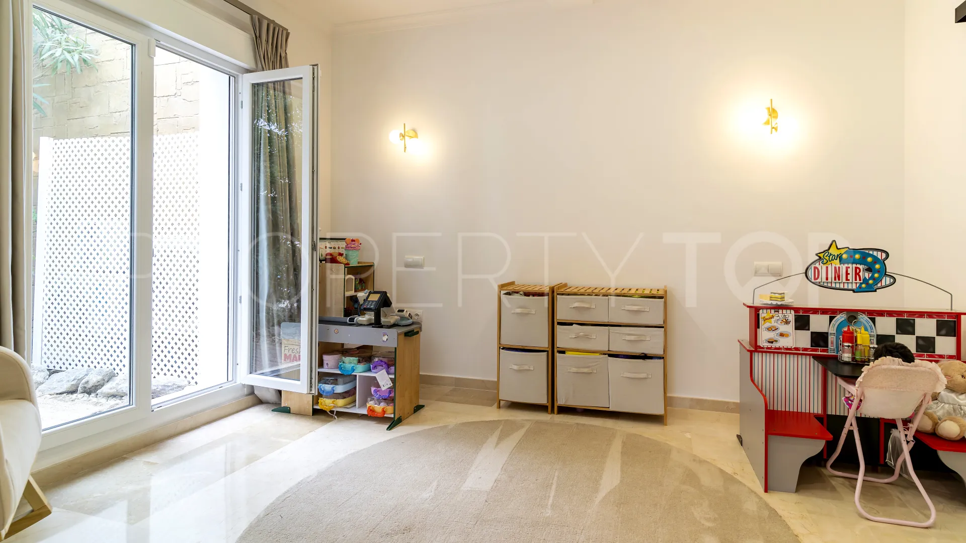 4 bedrooms villa in Sierra Blanca Country Club for sale