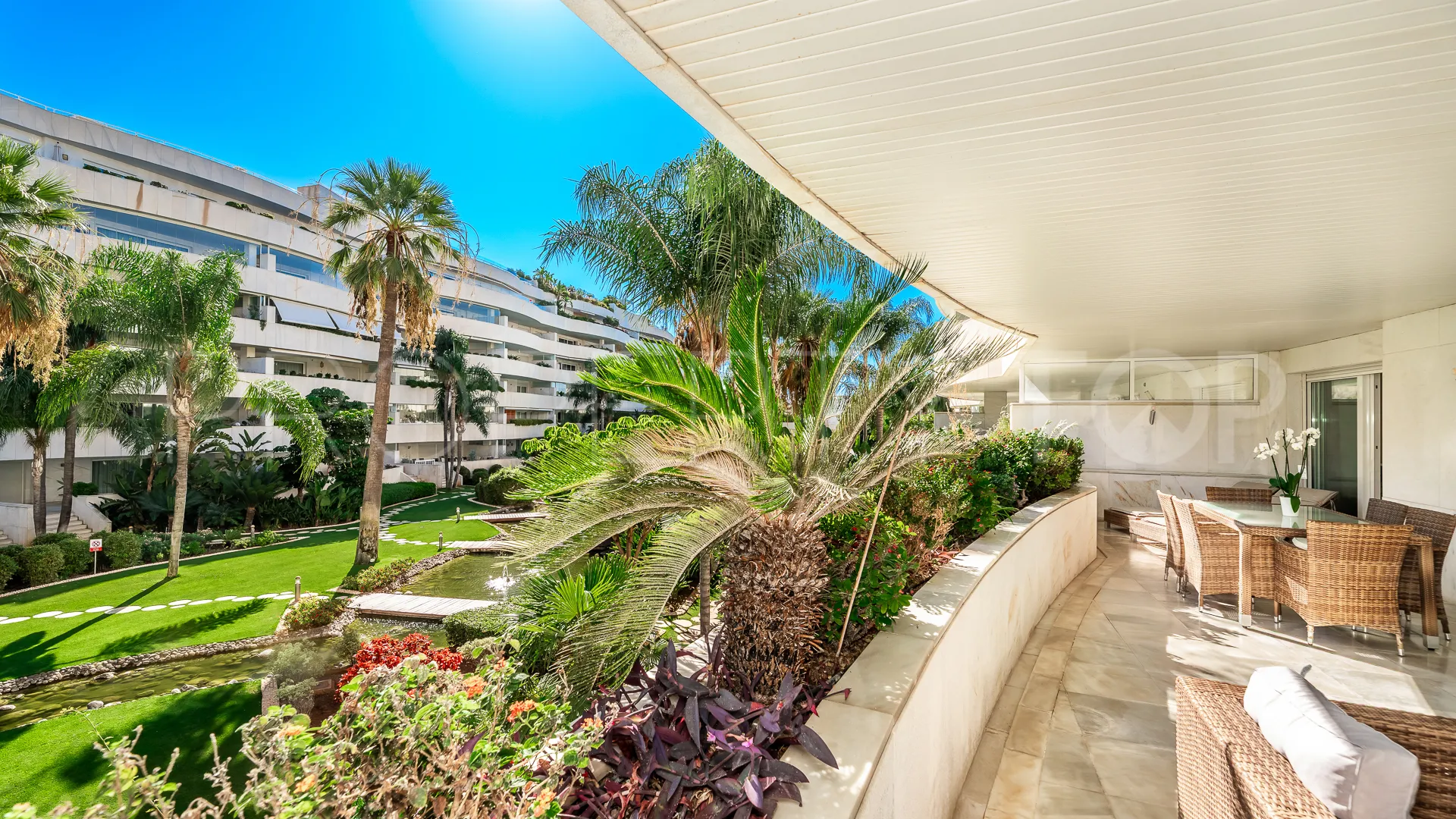 Se vende apartamento en Marbella - Puerto Banus