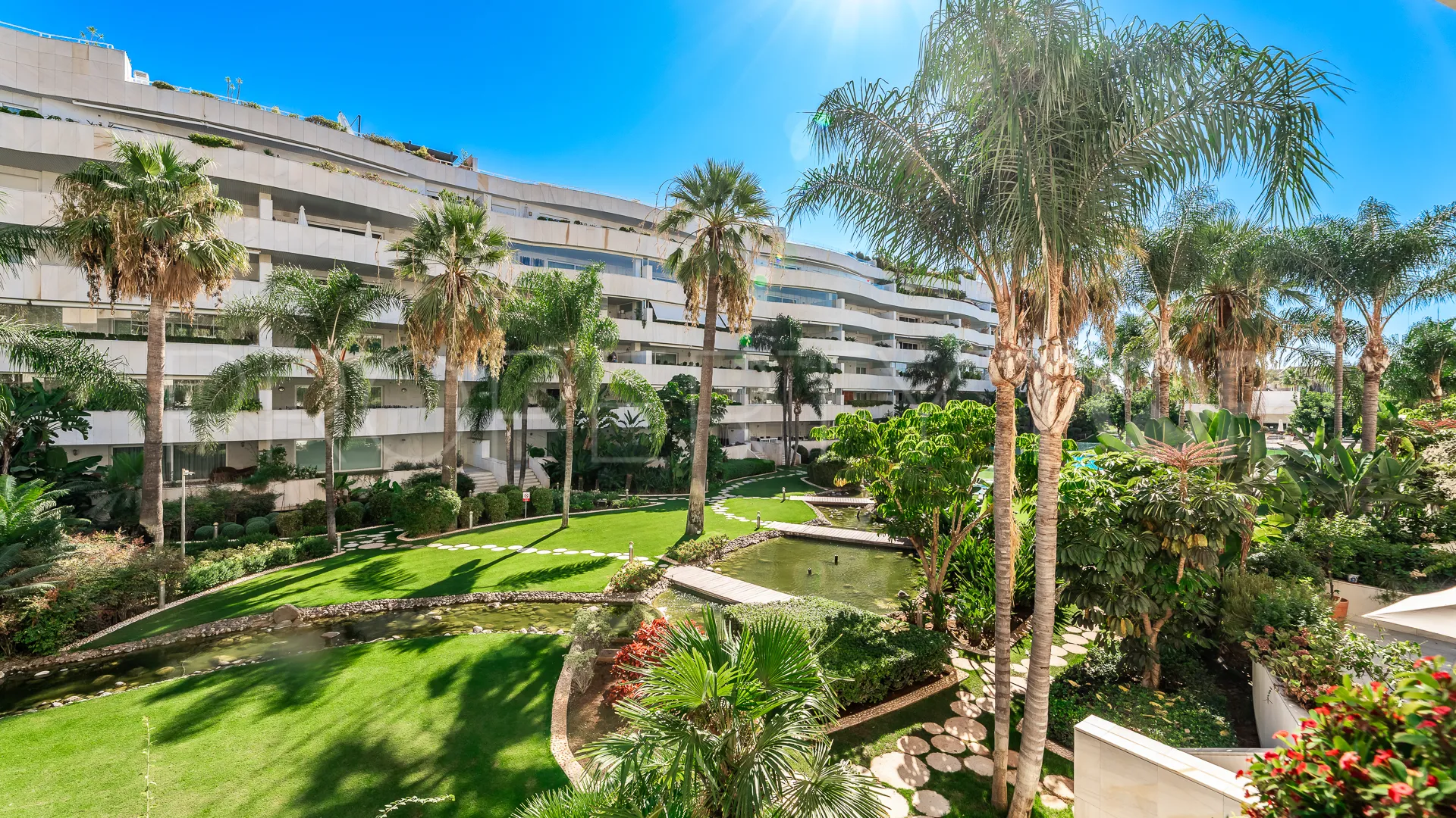 Se vende apartamento en Marbella - Puerto Banus
