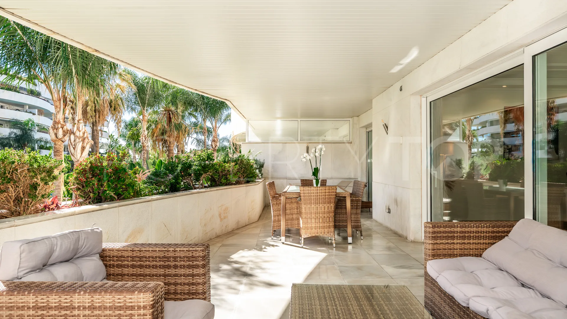 Se vende apartamento en Marbella - Puerto Banus