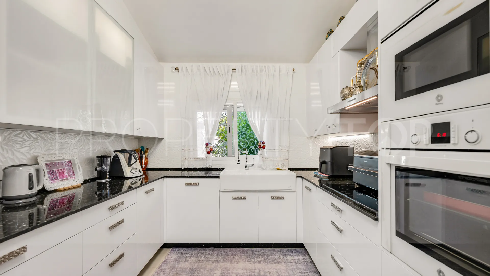 For sale villa with 3 bedrooms in Cabopino
