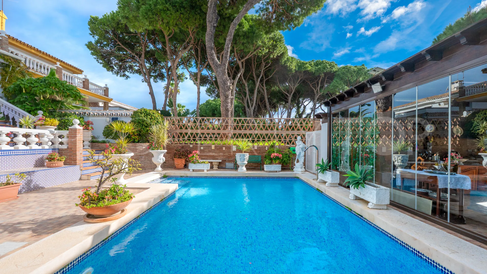 For sale villa with 3 bedrooms in Cabopino