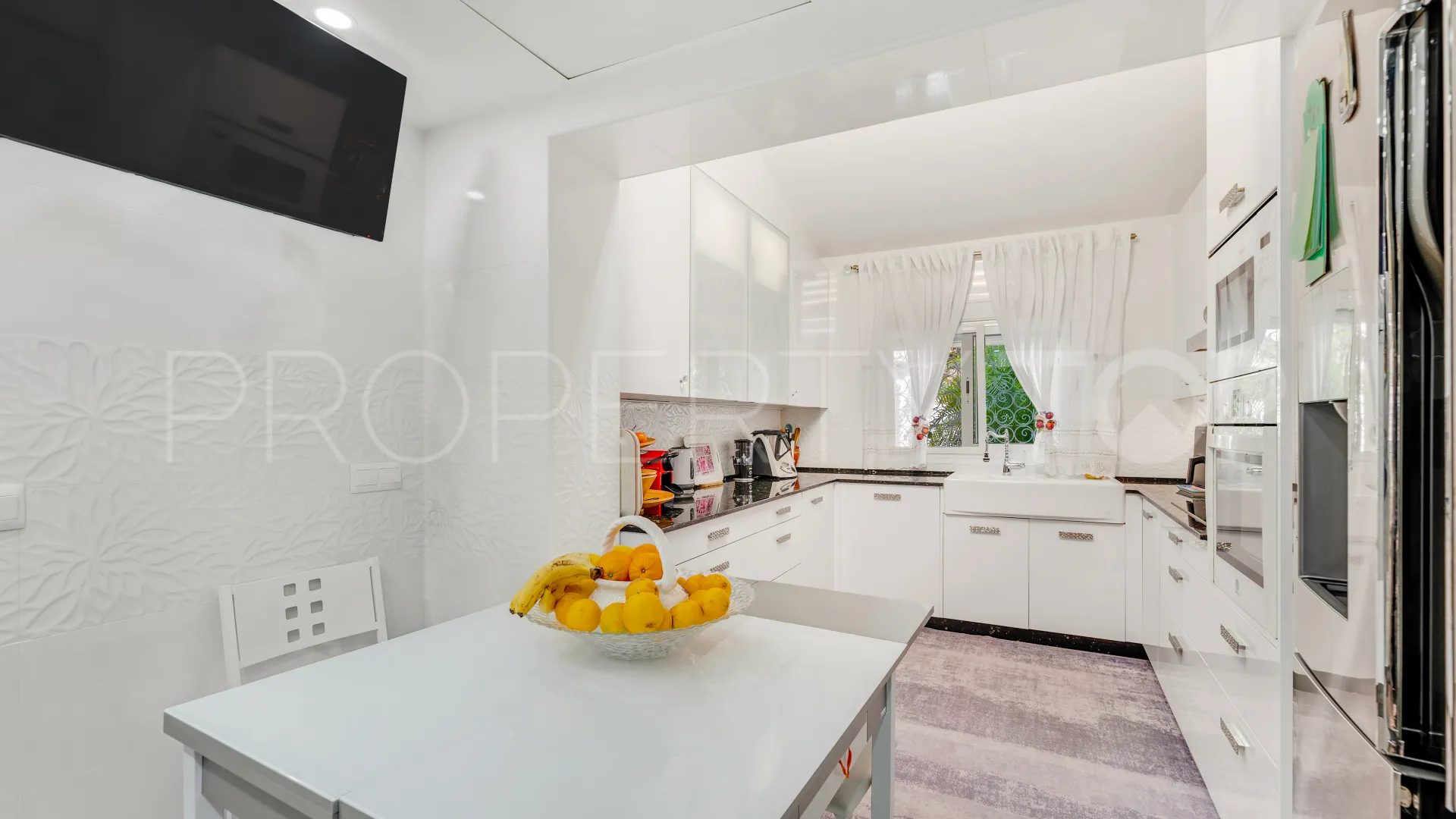 For sale villa with 3 bedrooms in Cabopino