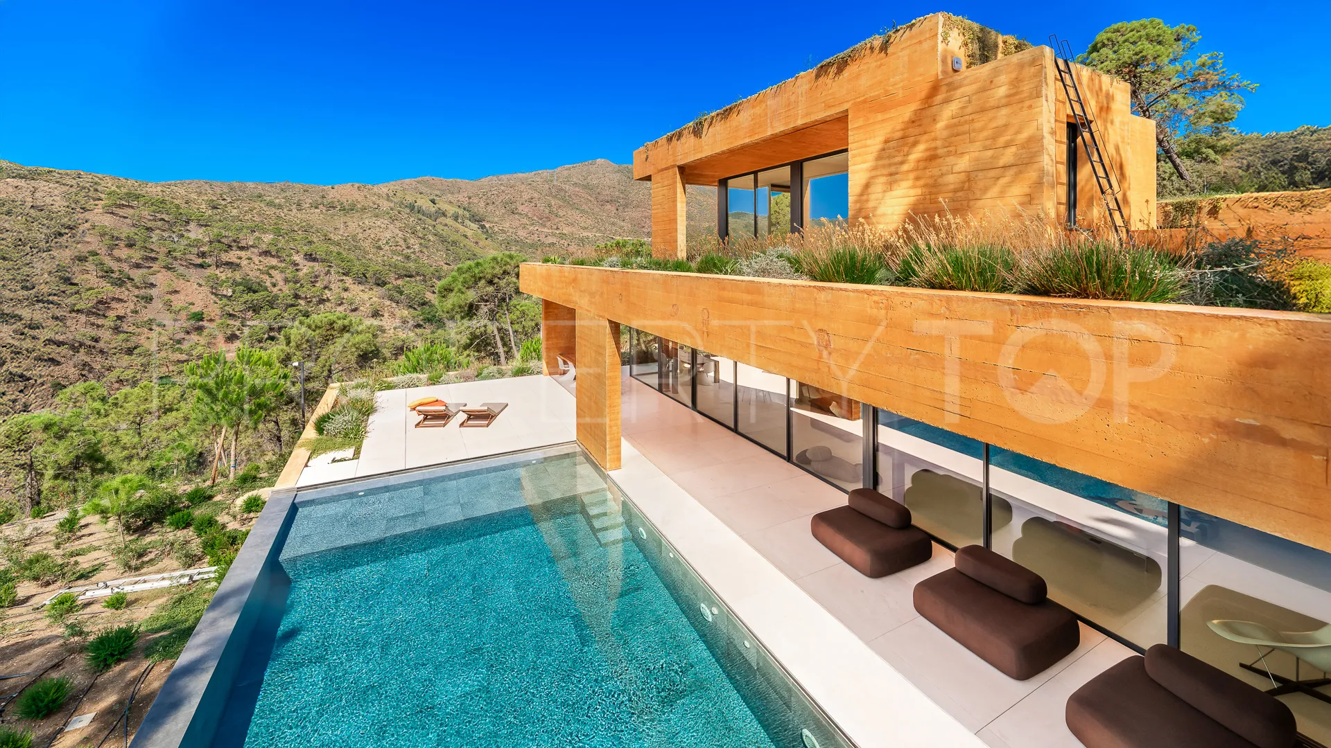 Villa with 5 bedrooms for sale in Monte Mayor
