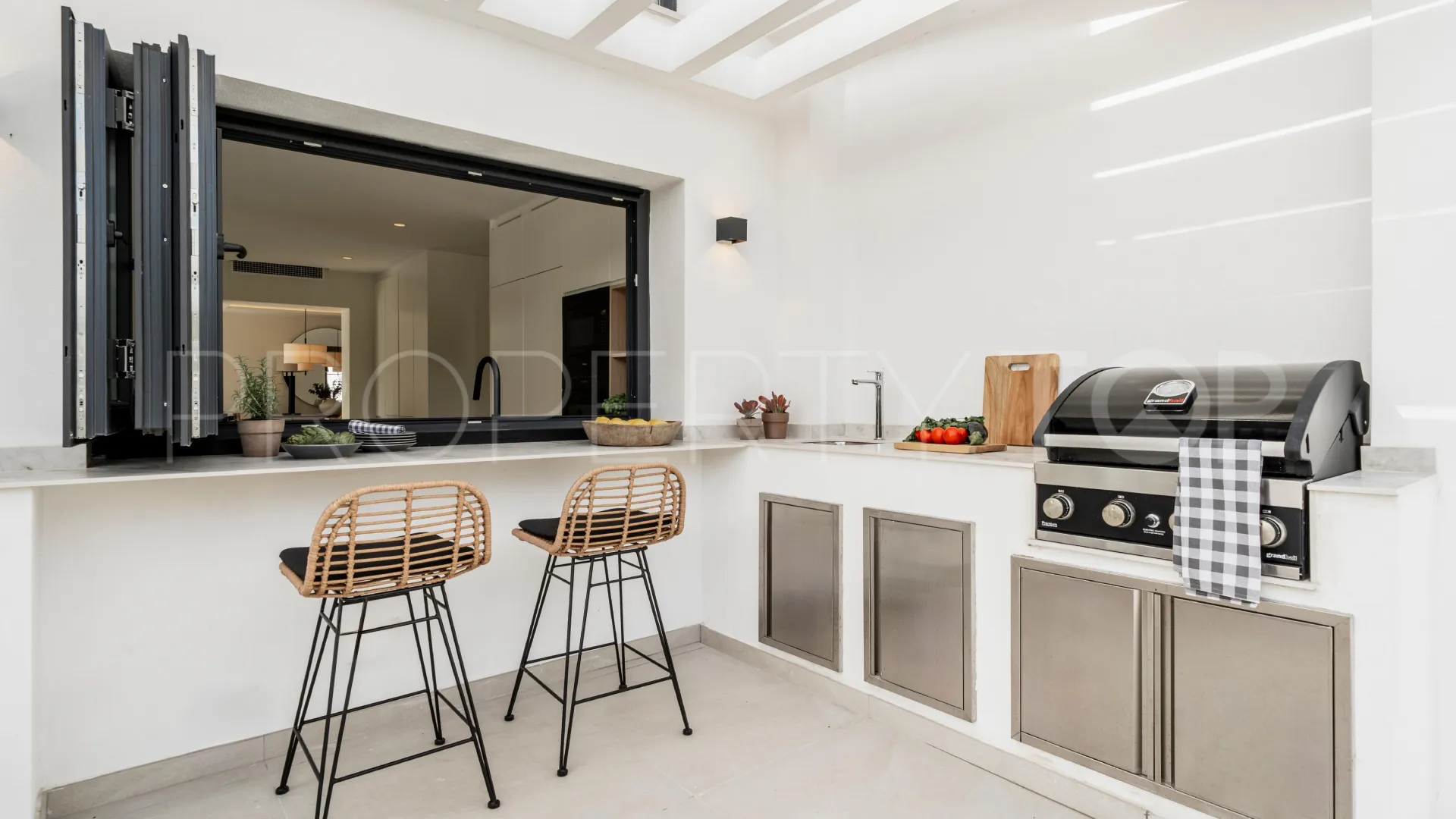 Villa con 5 dormitorios en venta en San Pedro Playa