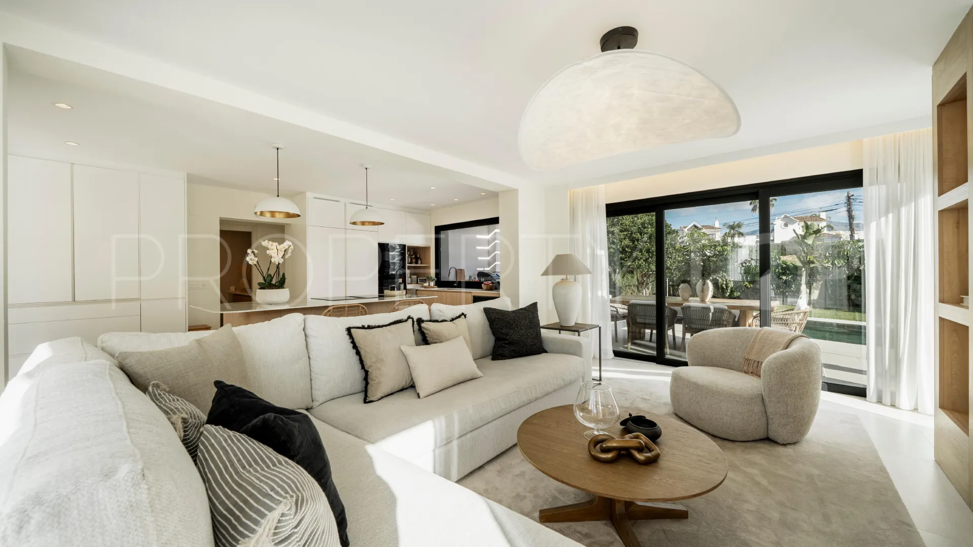 Villa con 5 dormitorios en venta en San Pedro Playa