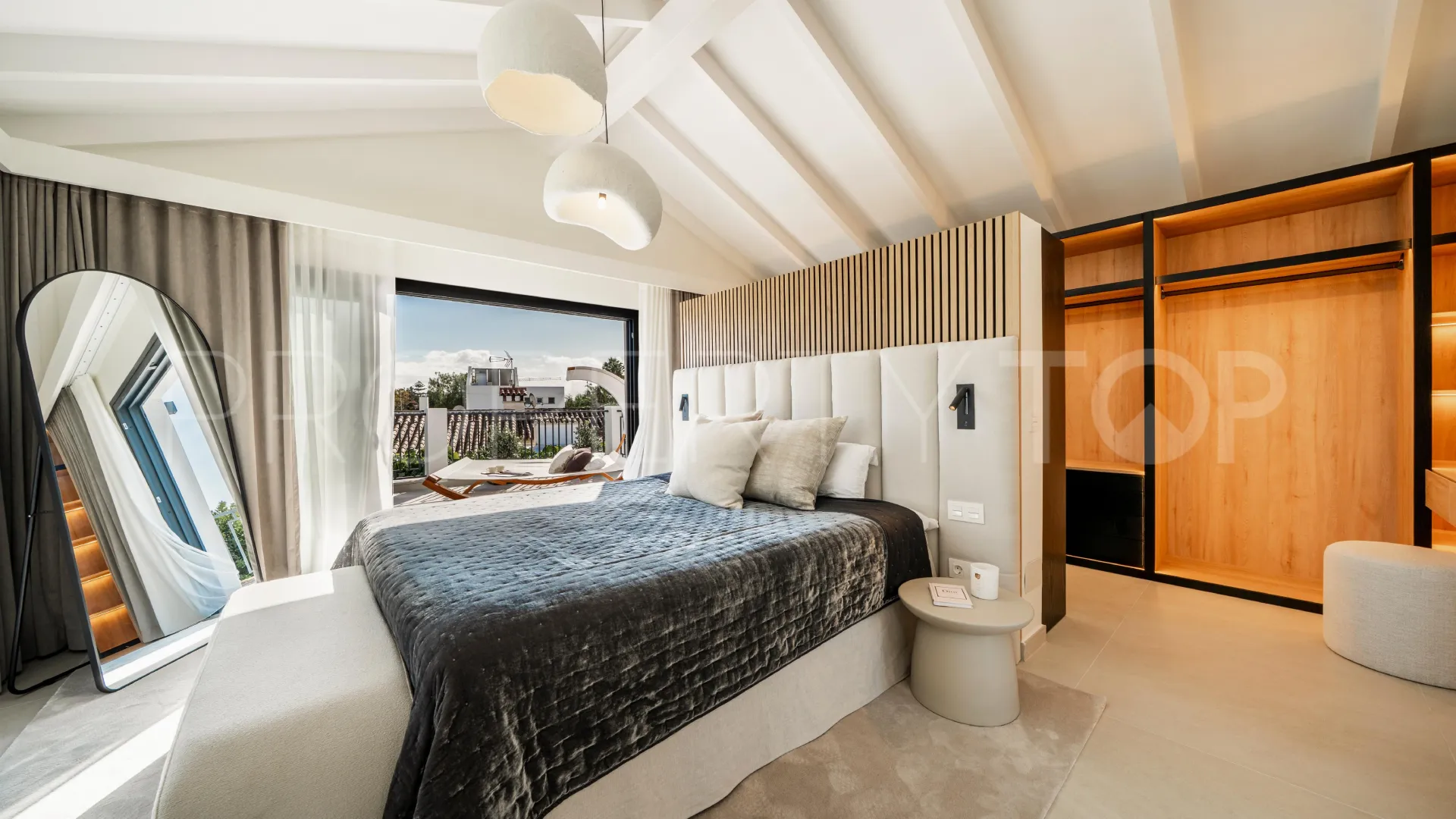 Villa con 5 dormitorios en venta en San Pedro Playa