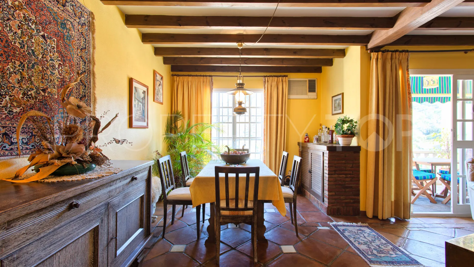 For sale Benahavis Centro 3 bedrooms town house