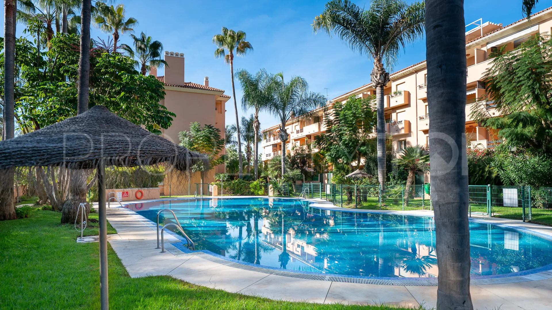Se vende duplex en Marbesa