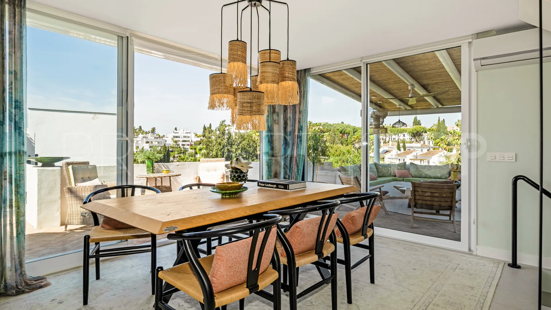 For sale town house with 4 bedrooms in Golden Mile