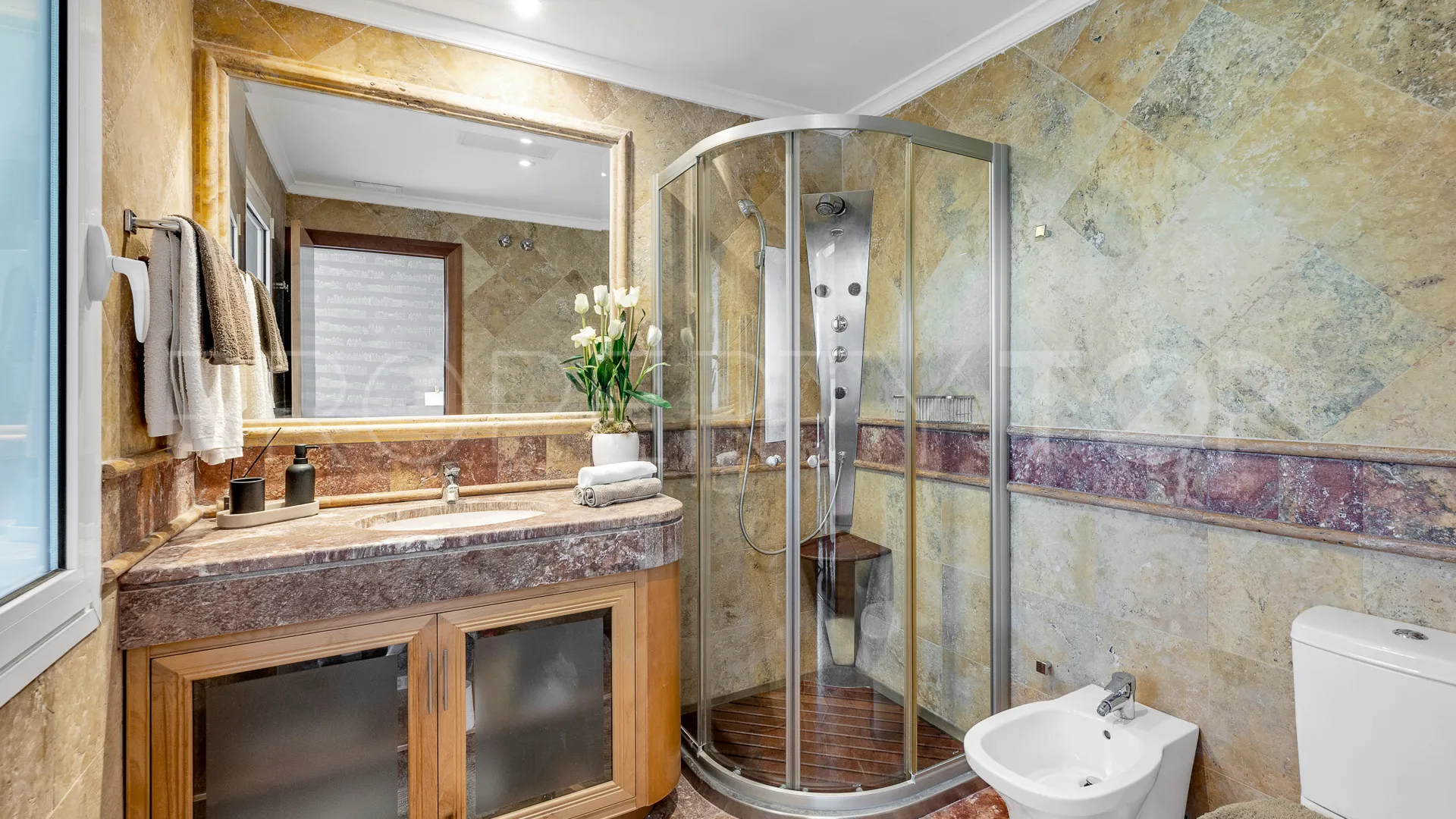 Buy apartment in Marbella - Puerto Banus with 3 bedrooms
