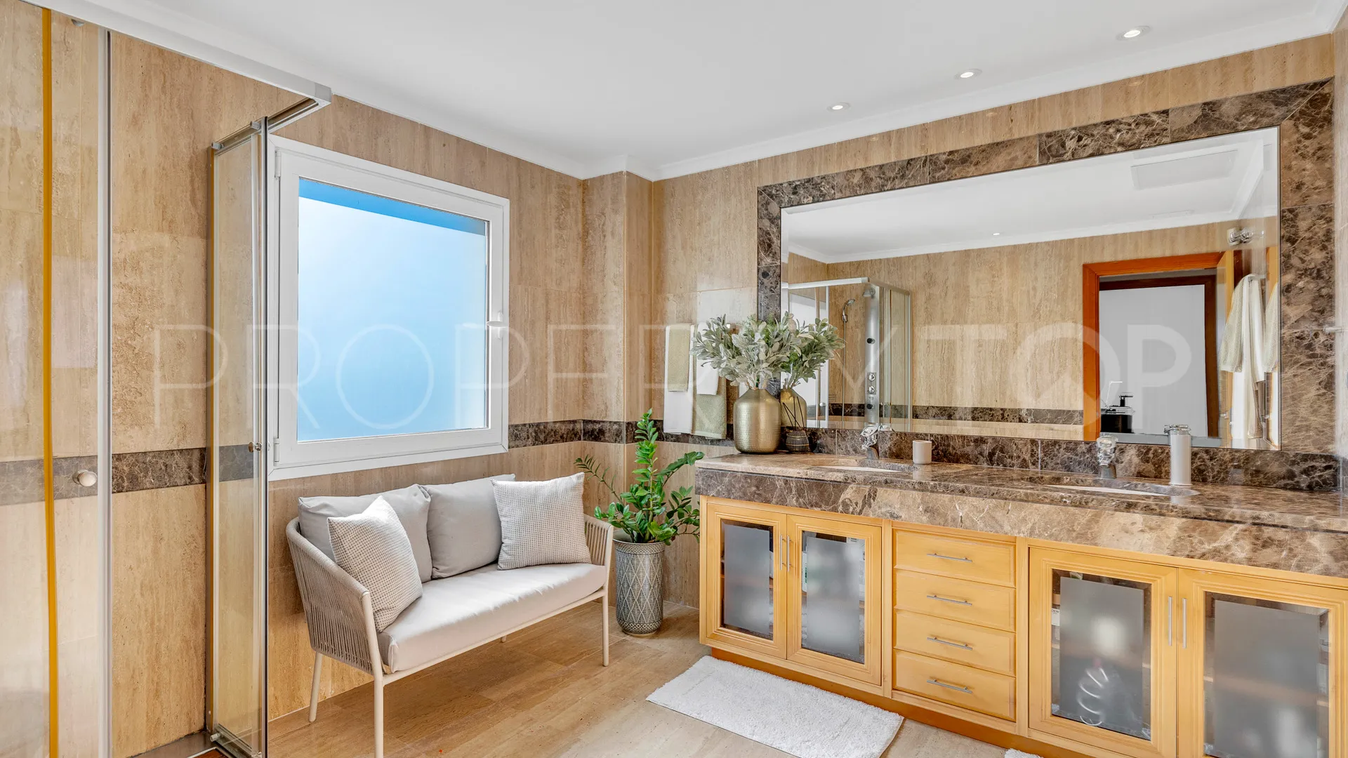 Buy apartment in Marbella - Puerto Banus with 3 bedrooms