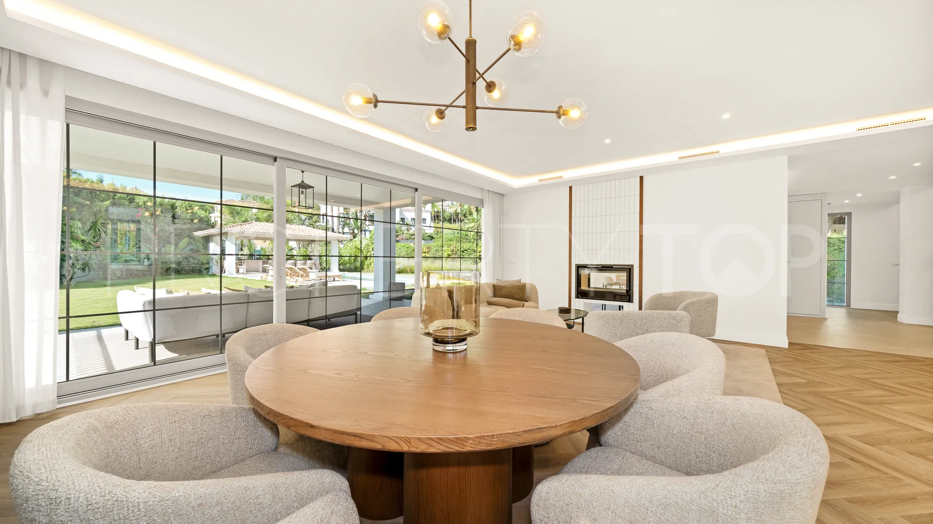 Se vende villa en Los Arqueros