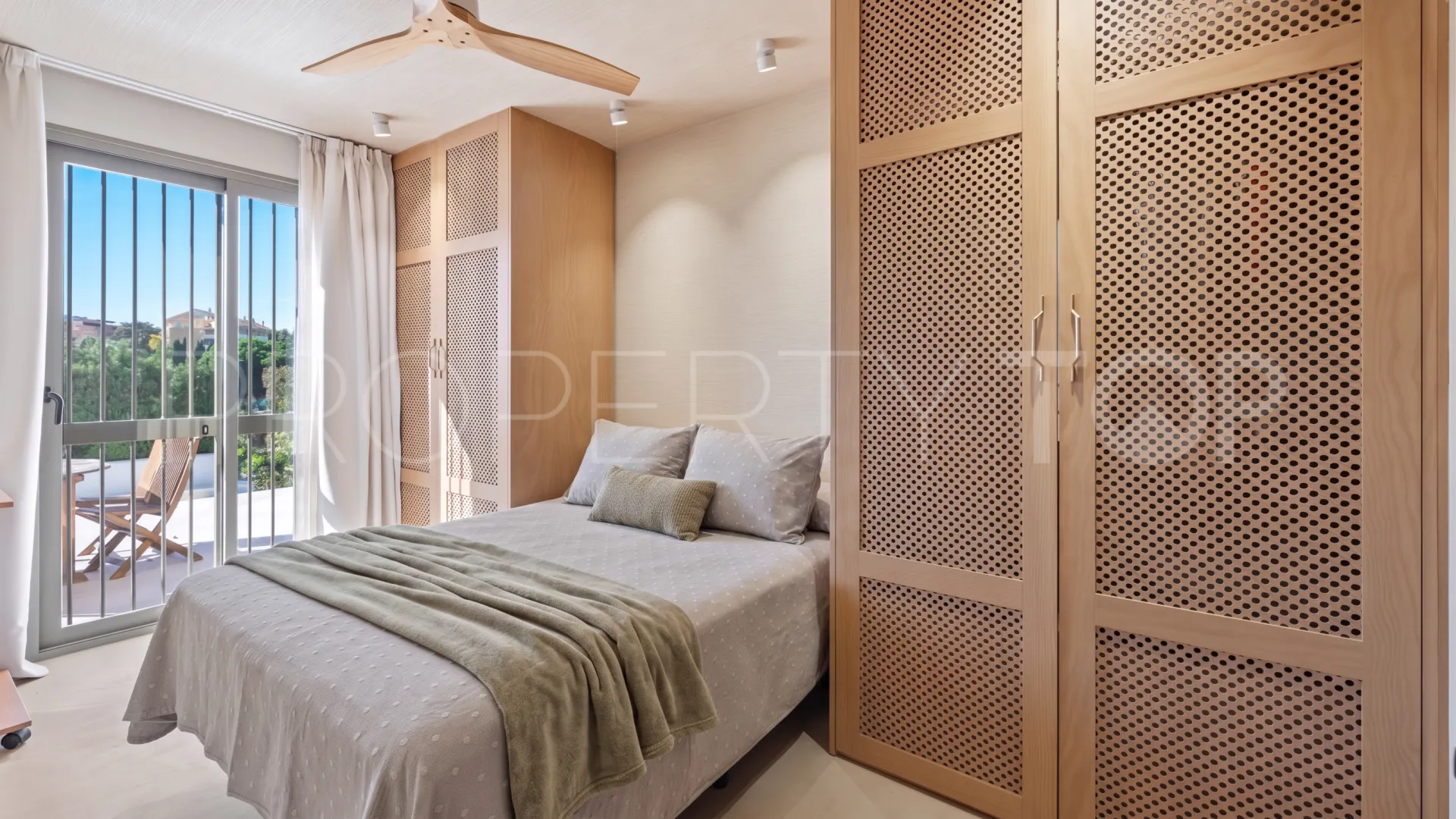Elviria, villa en venta de 5 dormitorios