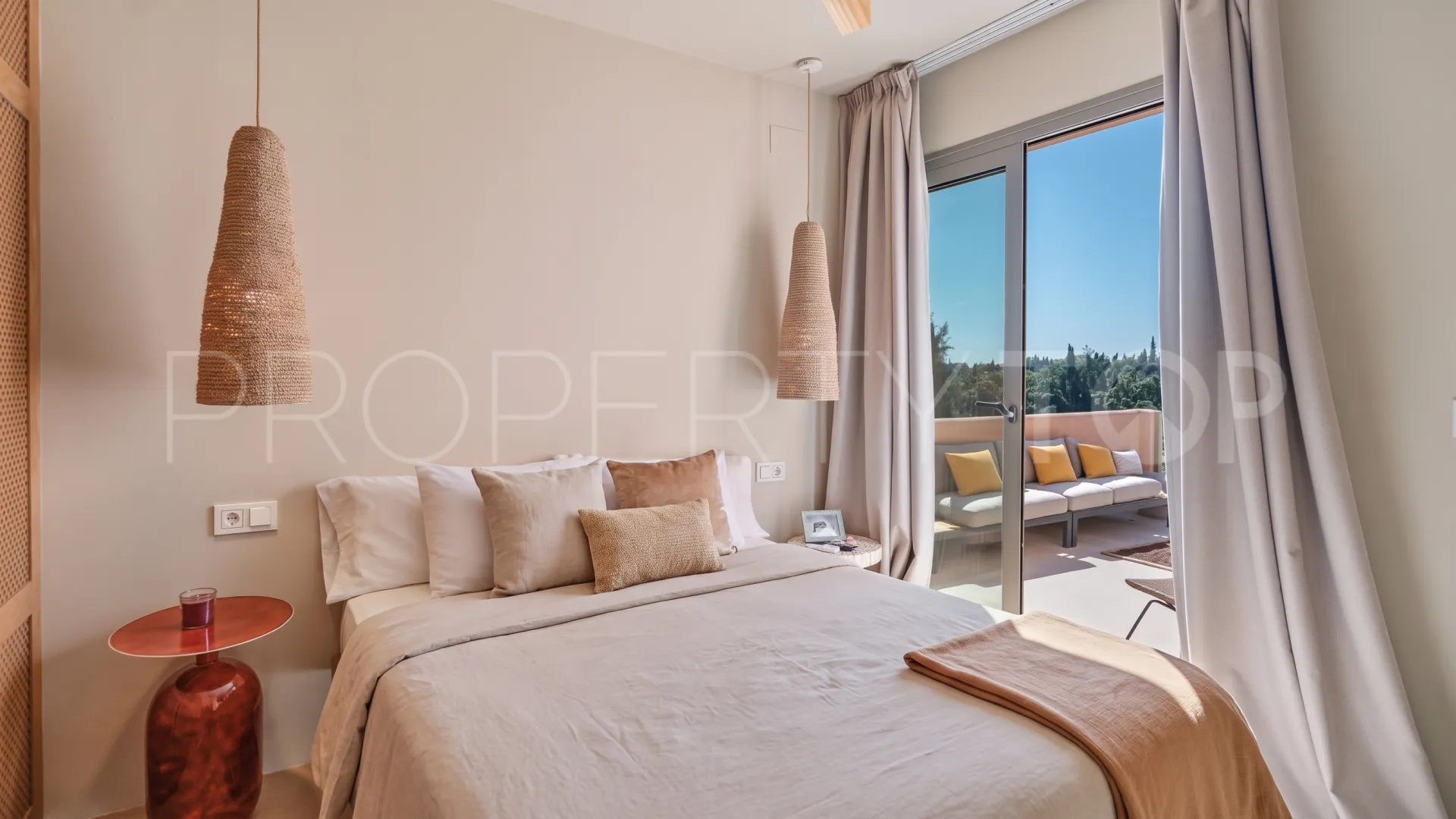 Elviria, villa en venta de 5 dormitorios