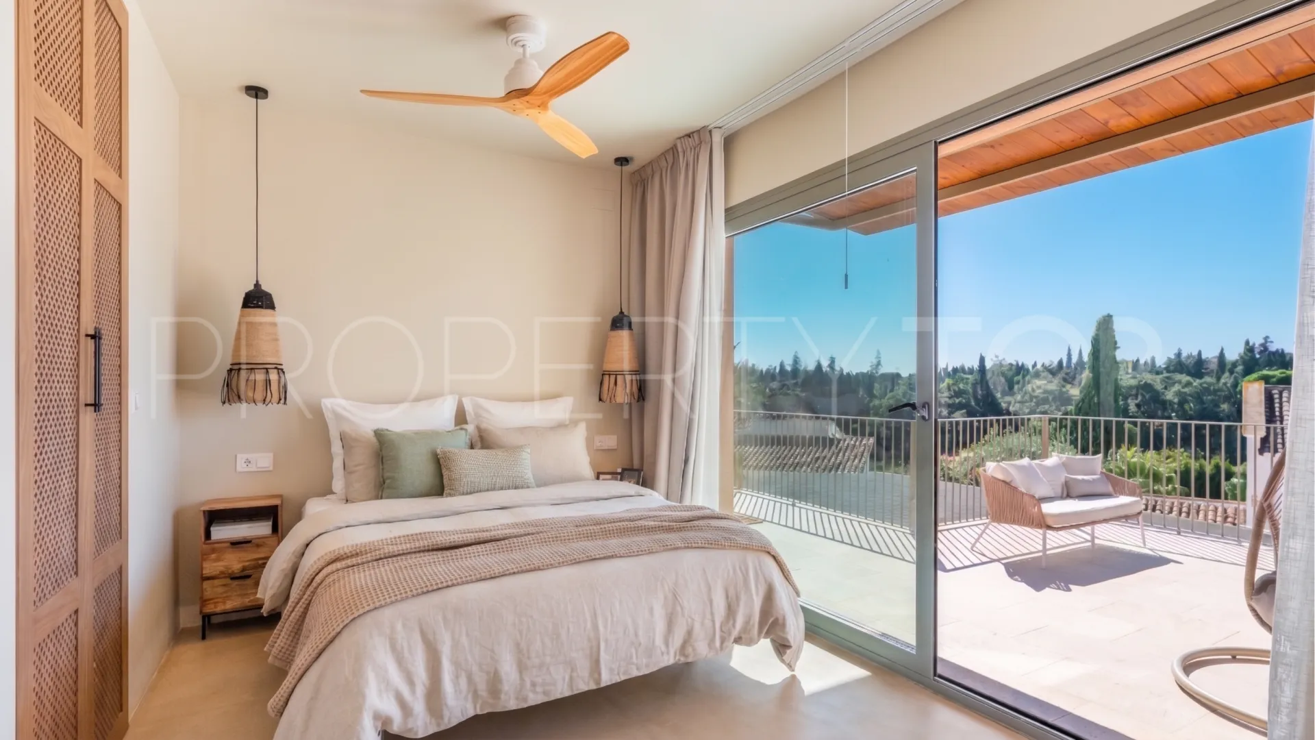 Elviria, villa en venta de 5 dormitorios