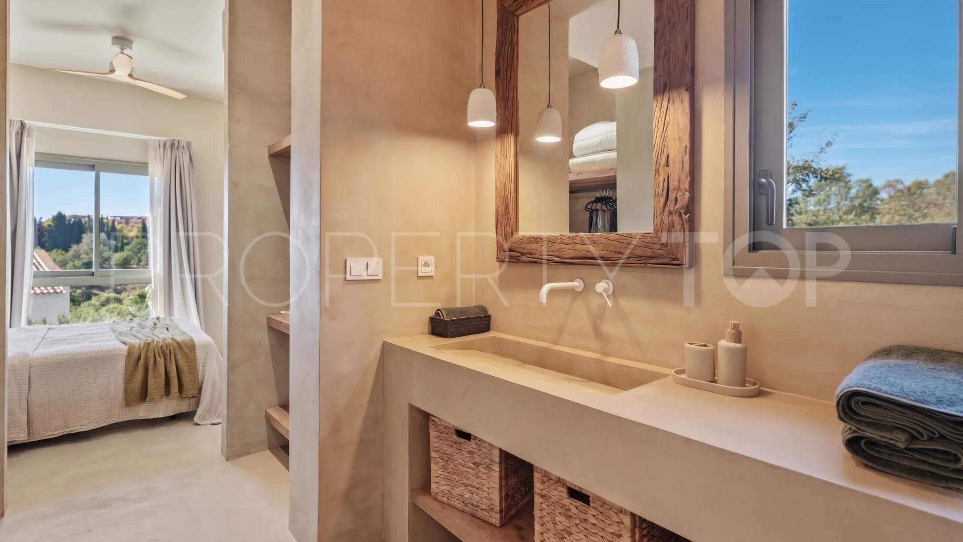 Elviria, villa en venta de 5 dormitorios