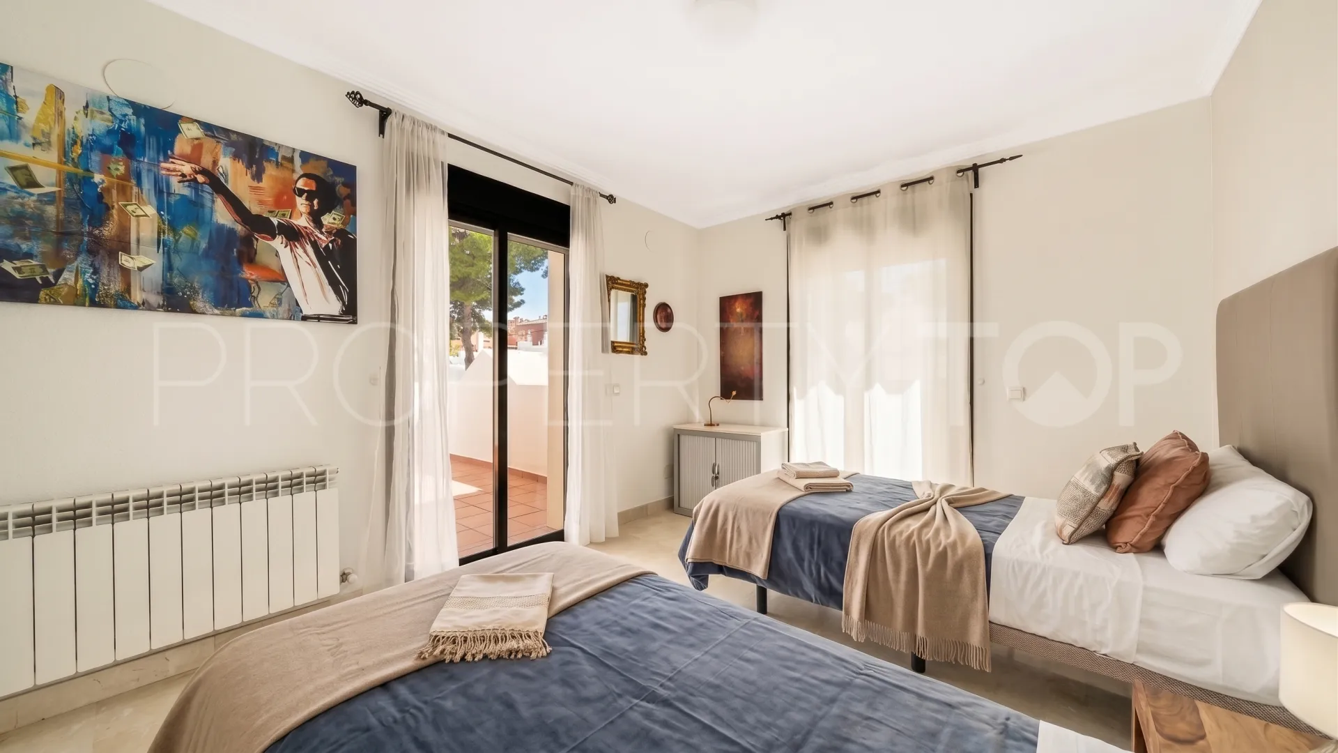 Penthouse with 3 bedrooms for sale in Nueva Andalucia