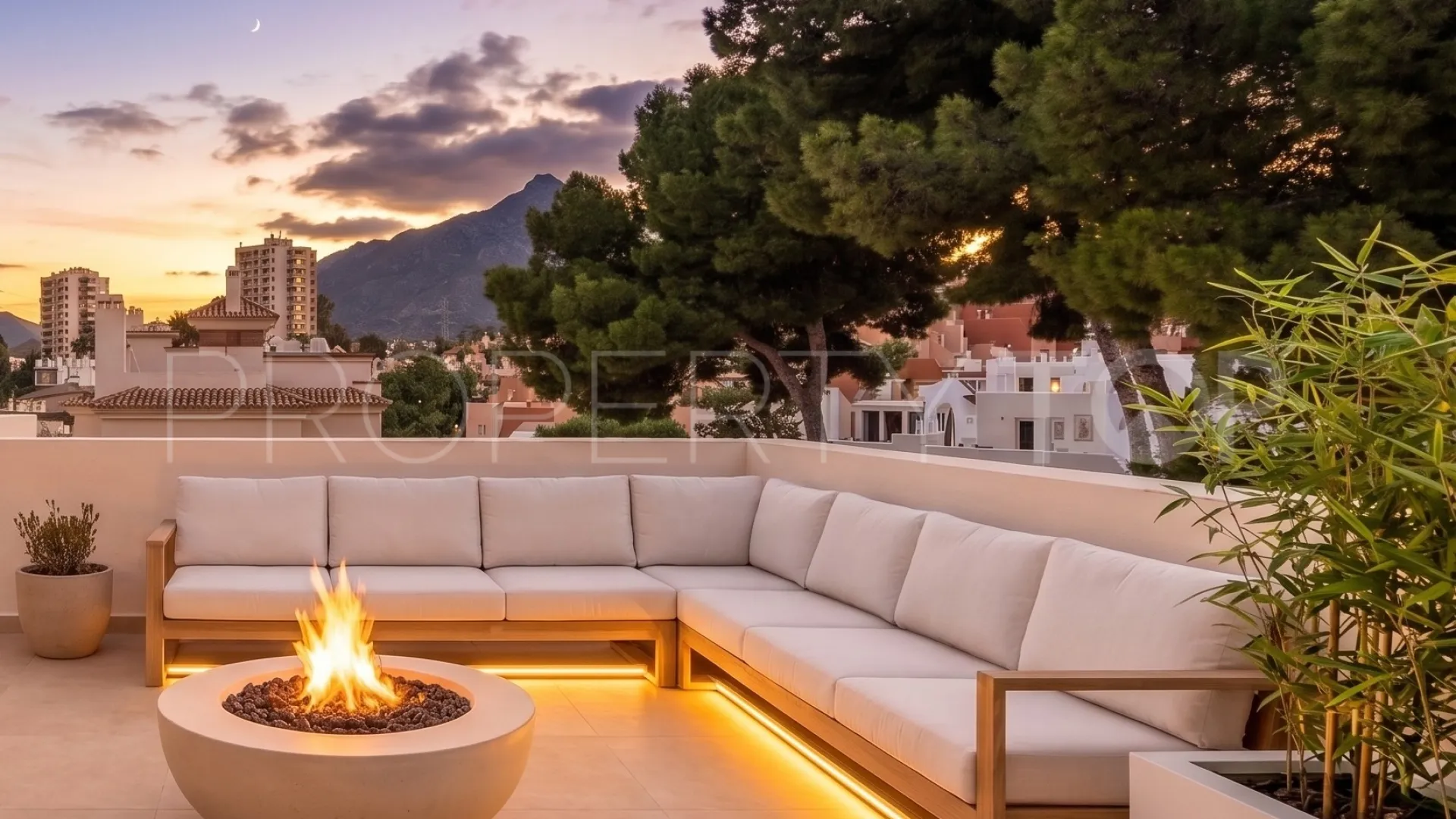 Penthouse with 3 bedrooms for sale in Nueva Andalucia
