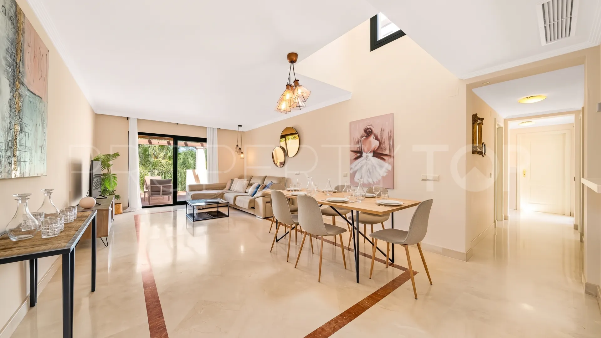 Penthouse with 3 bedrooms for sale in Nueva Andalucia
