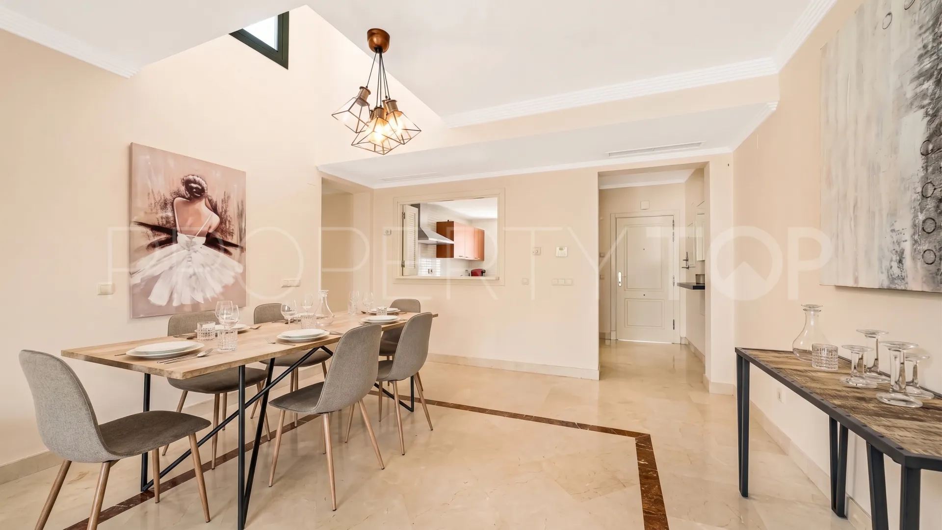 Penthouse with 3 bedrooms for sale in Nueva Andalucia