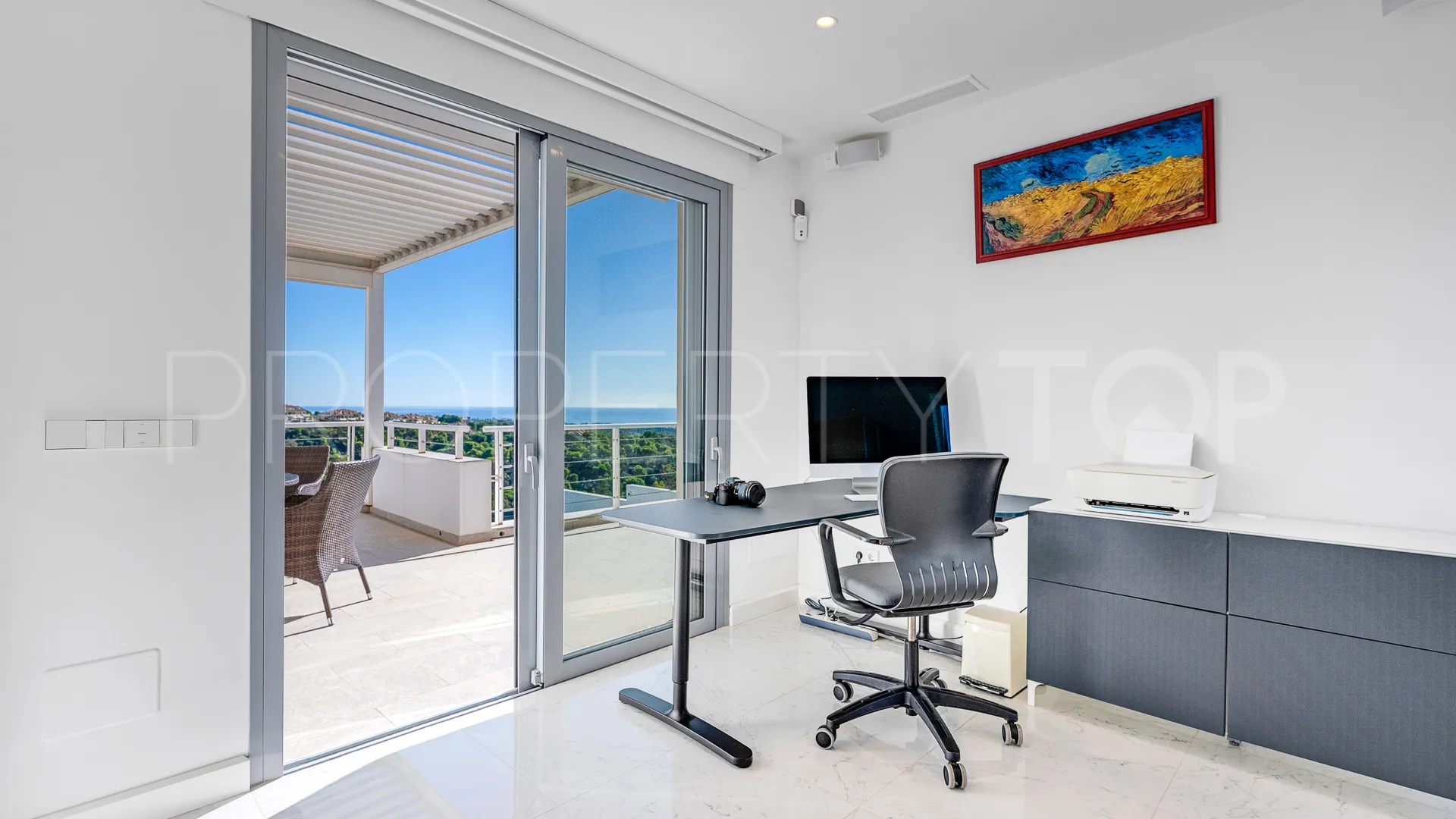 Villa con 4 dormitorios en venta en Nueva Andalucia