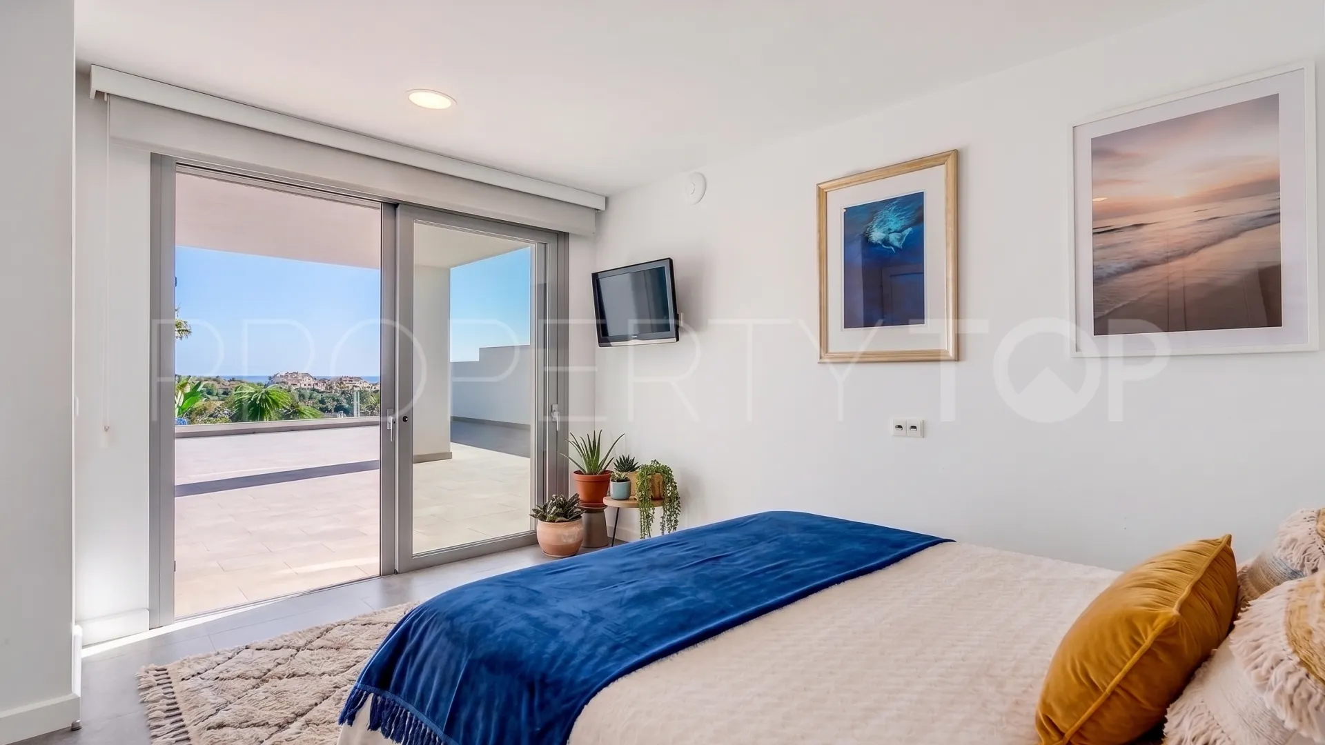 Villa con 4 dormitorios en venta en Nueva Andalucia