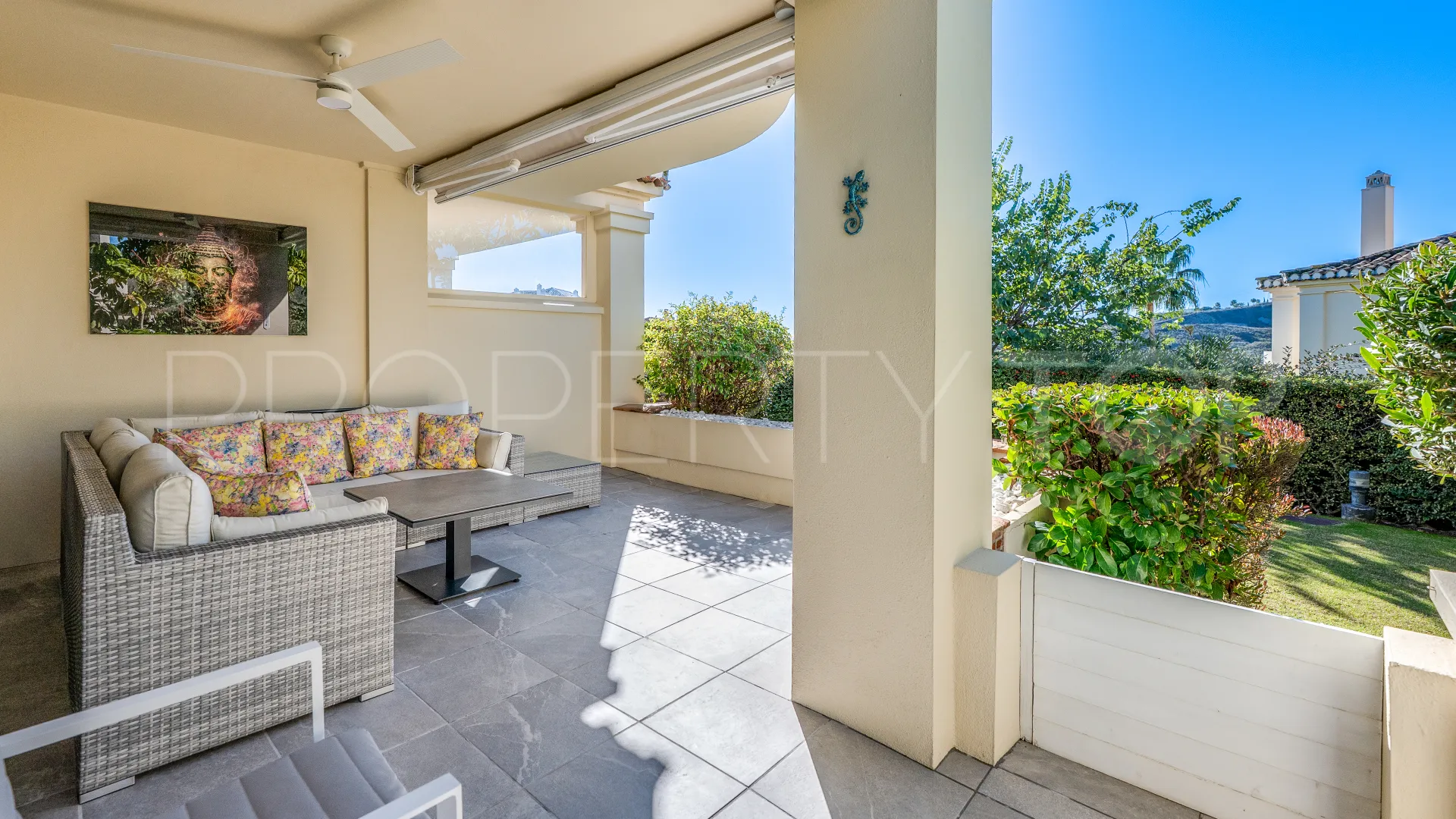 Ground floor apartment with 2 bedrooms for sale in Los Arqueros