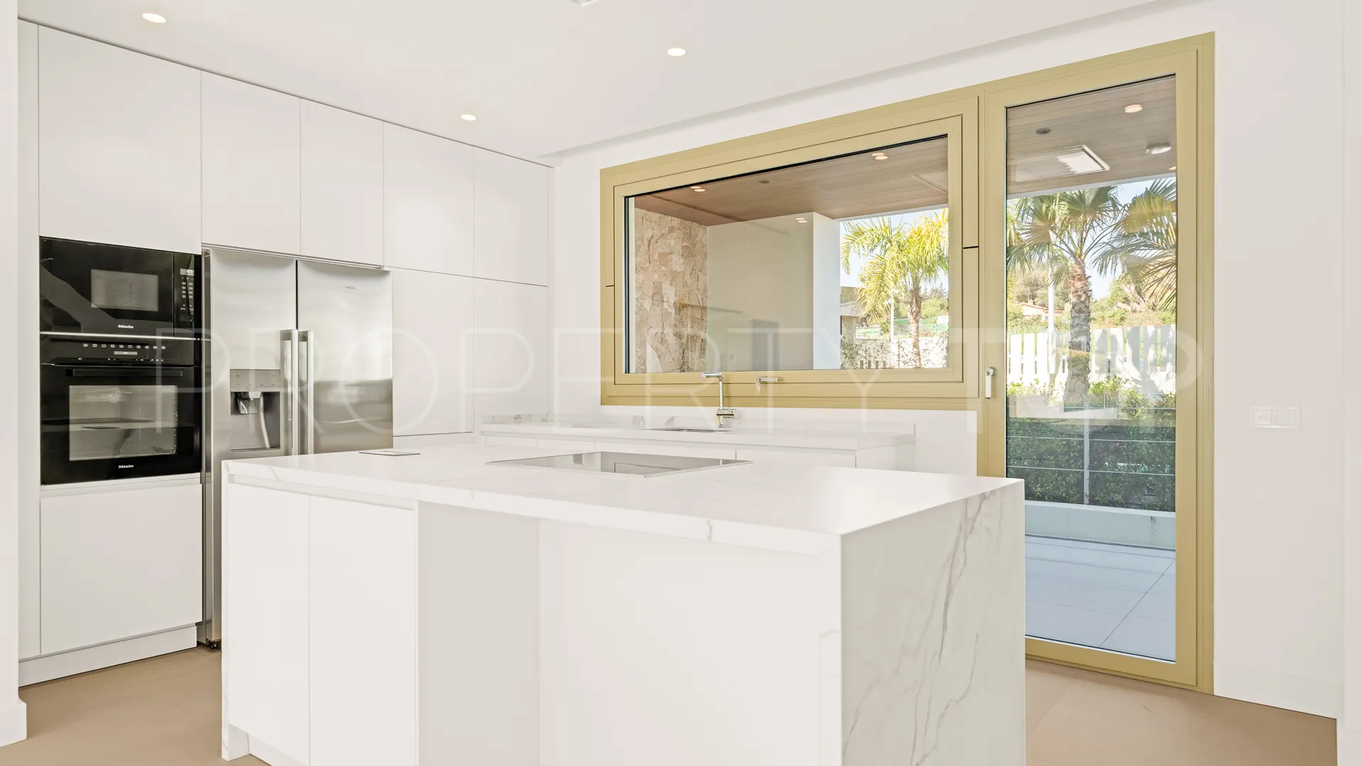 Apartamento planta baja con 4 dormitorios en venta en Golden Mile