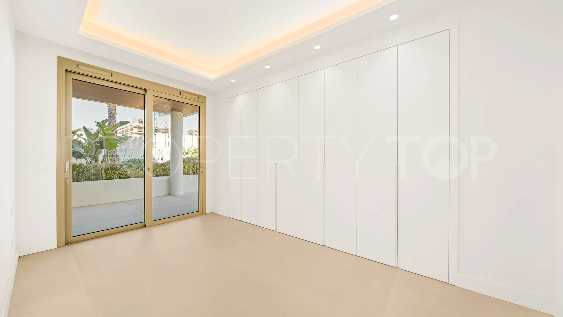Apartamento planta baja con 4 dormitorios en venta en Golden Mile