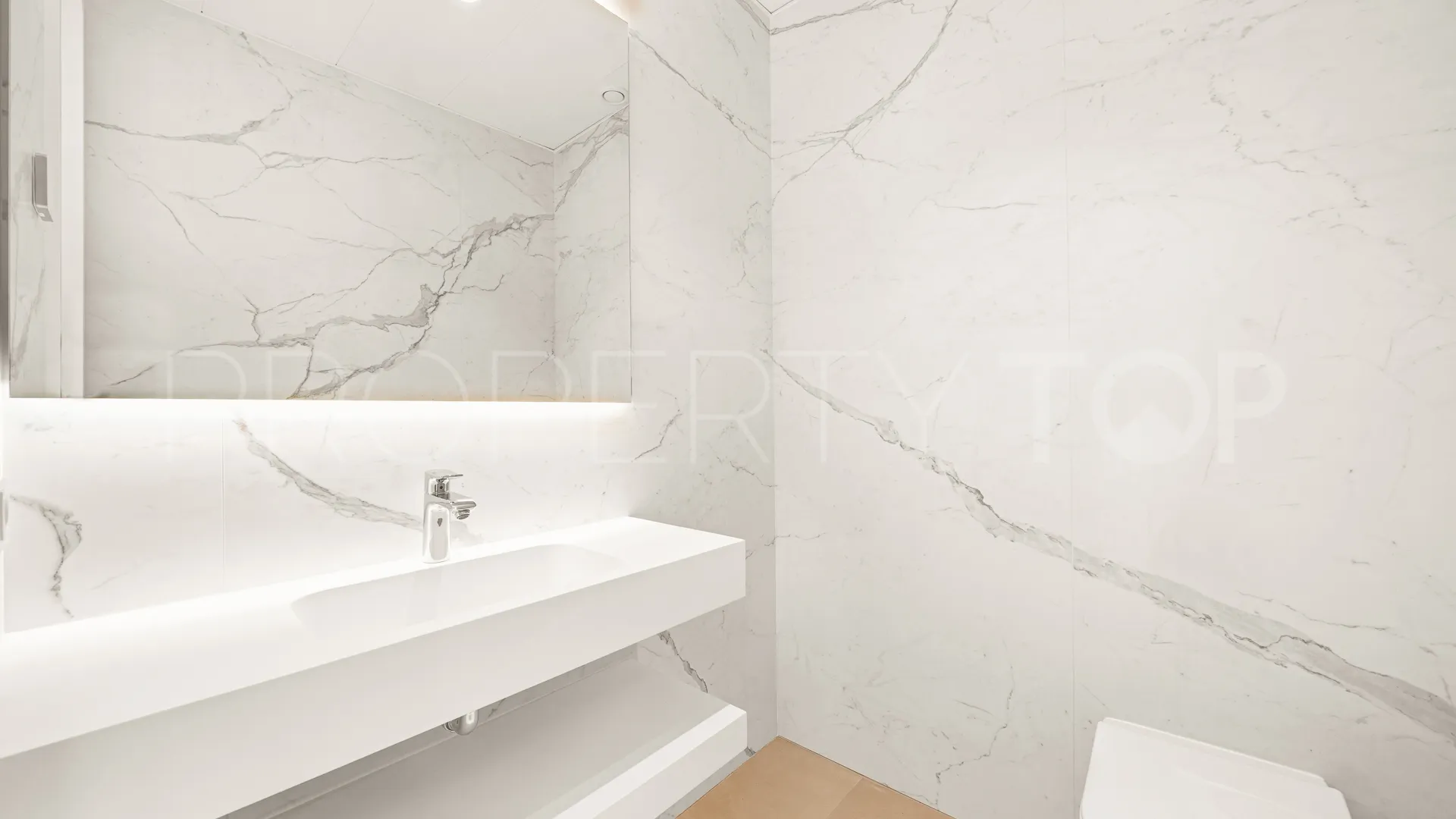 Apartamento planta baja con 4 dormitorios en venta en Golden Mile
