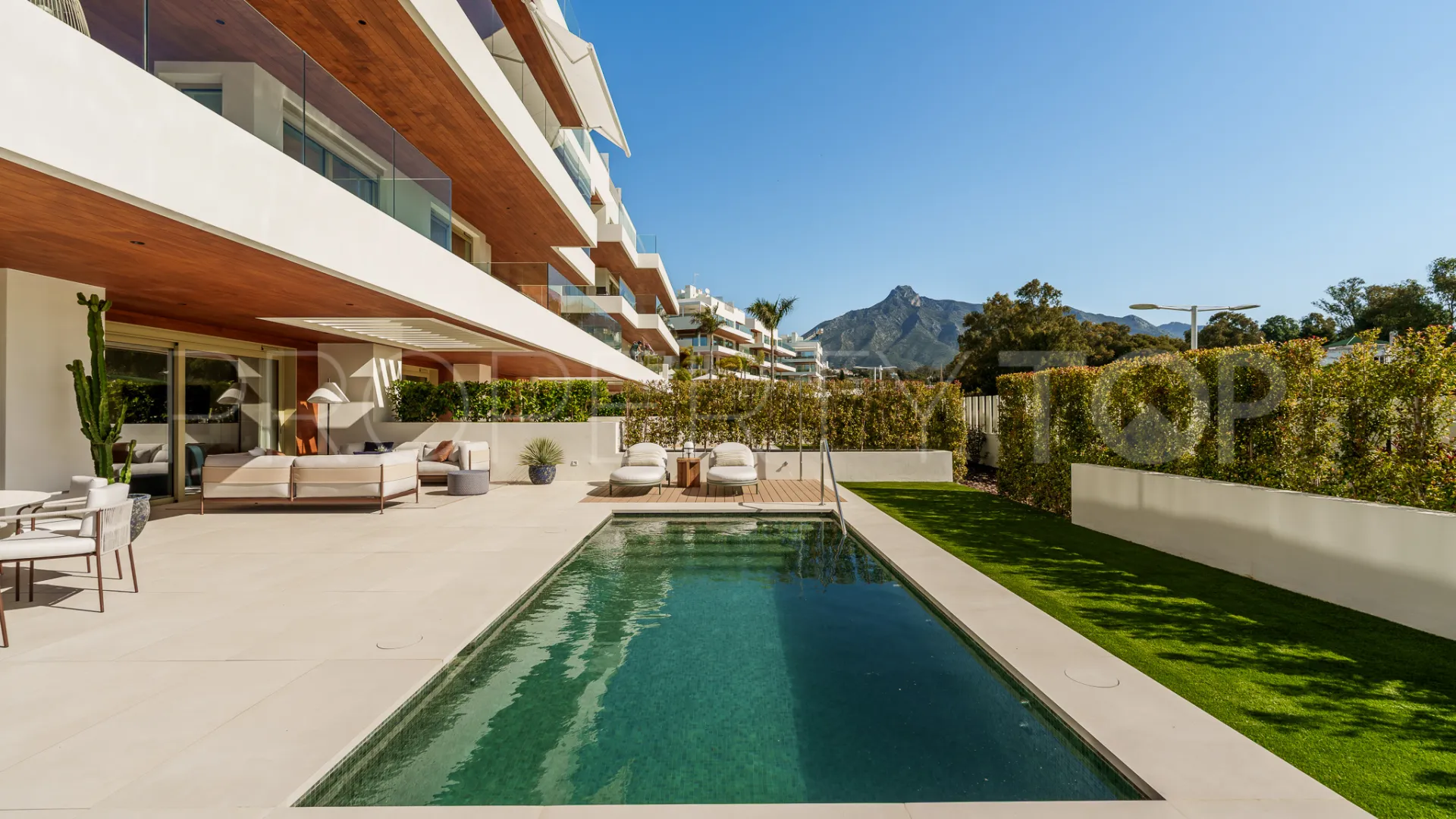 Apartamento planta baja a la venta en Golden Mile