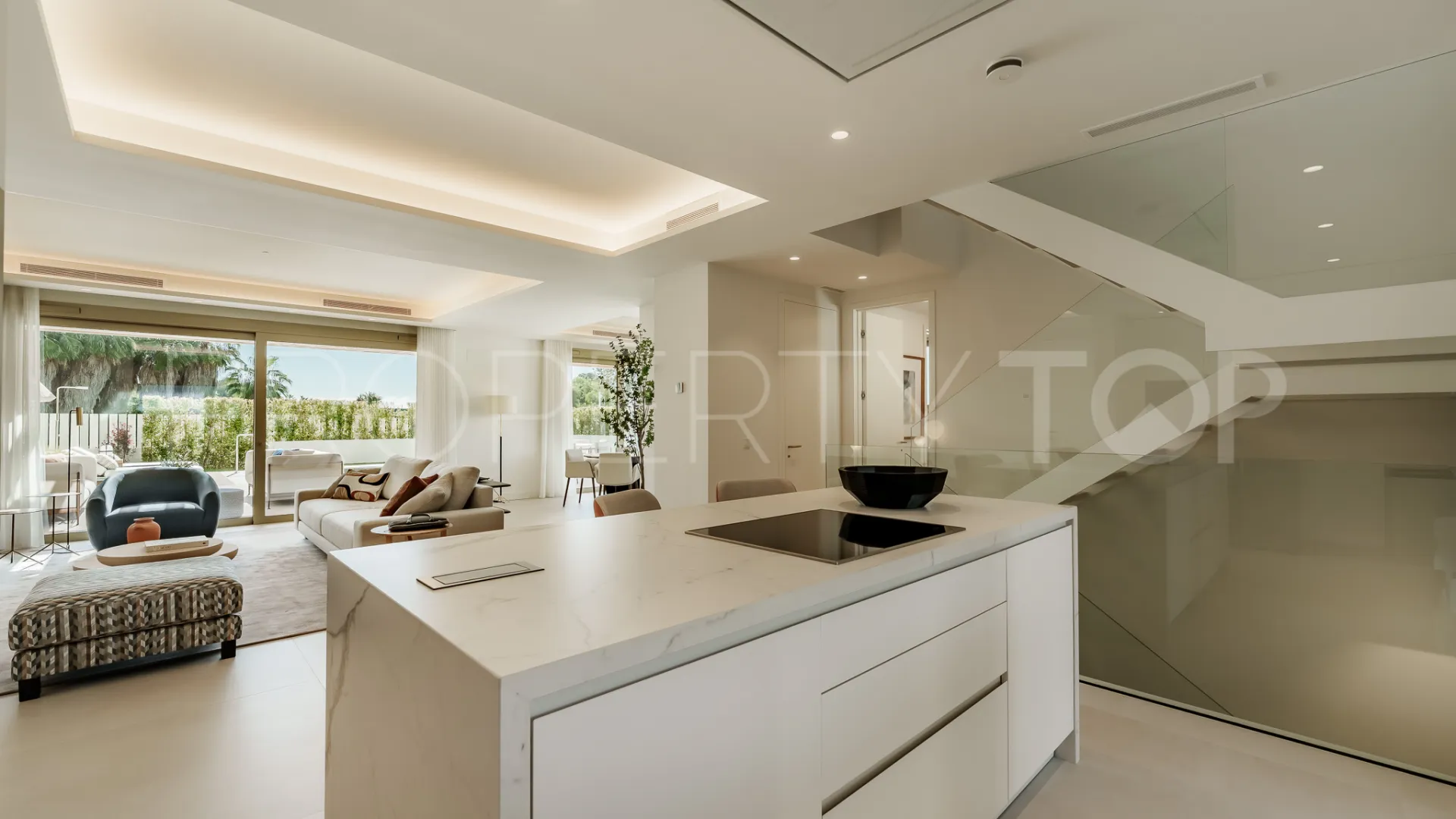 Apartamento planta baja a la venta en Golden Mile