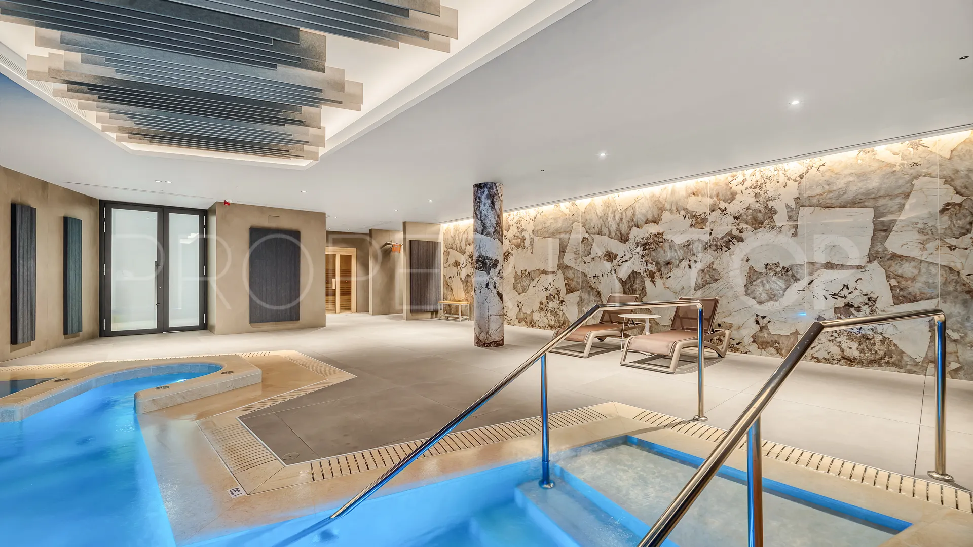 Apartamento planta baja a la venta en Golden Mile