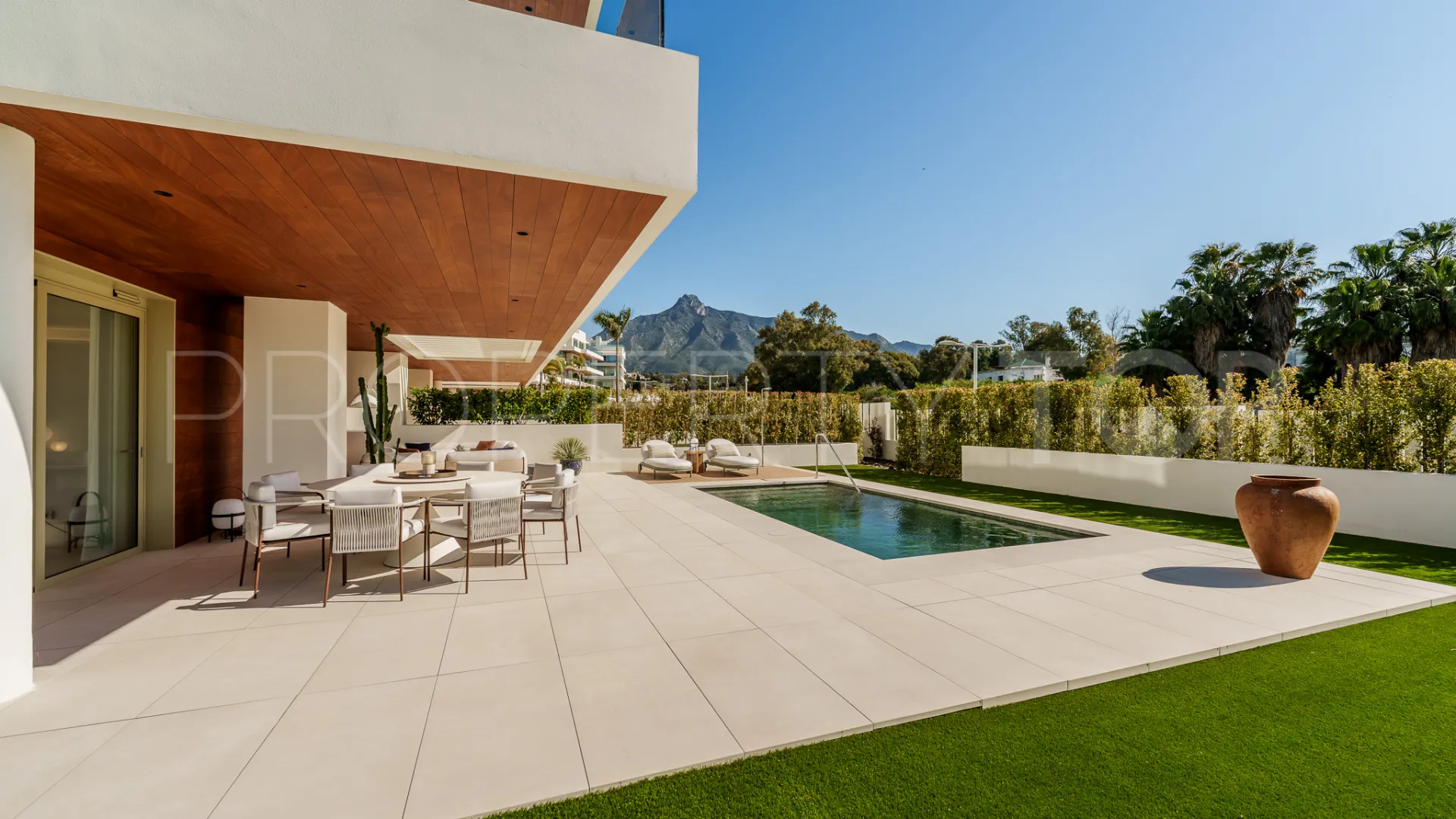 Apartamento planta baja a la venta en Golden Mile