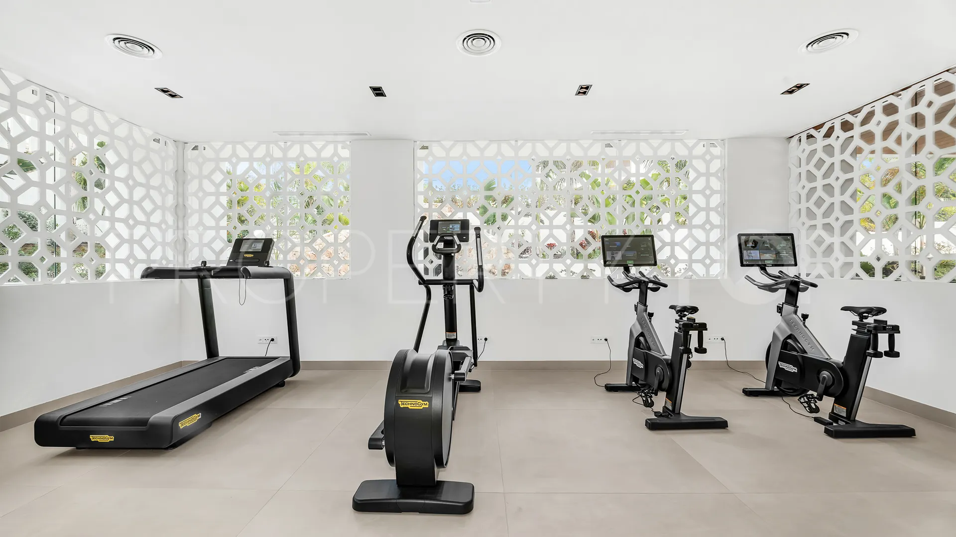 Apartamento planta baja a la venta en Golden Mile
