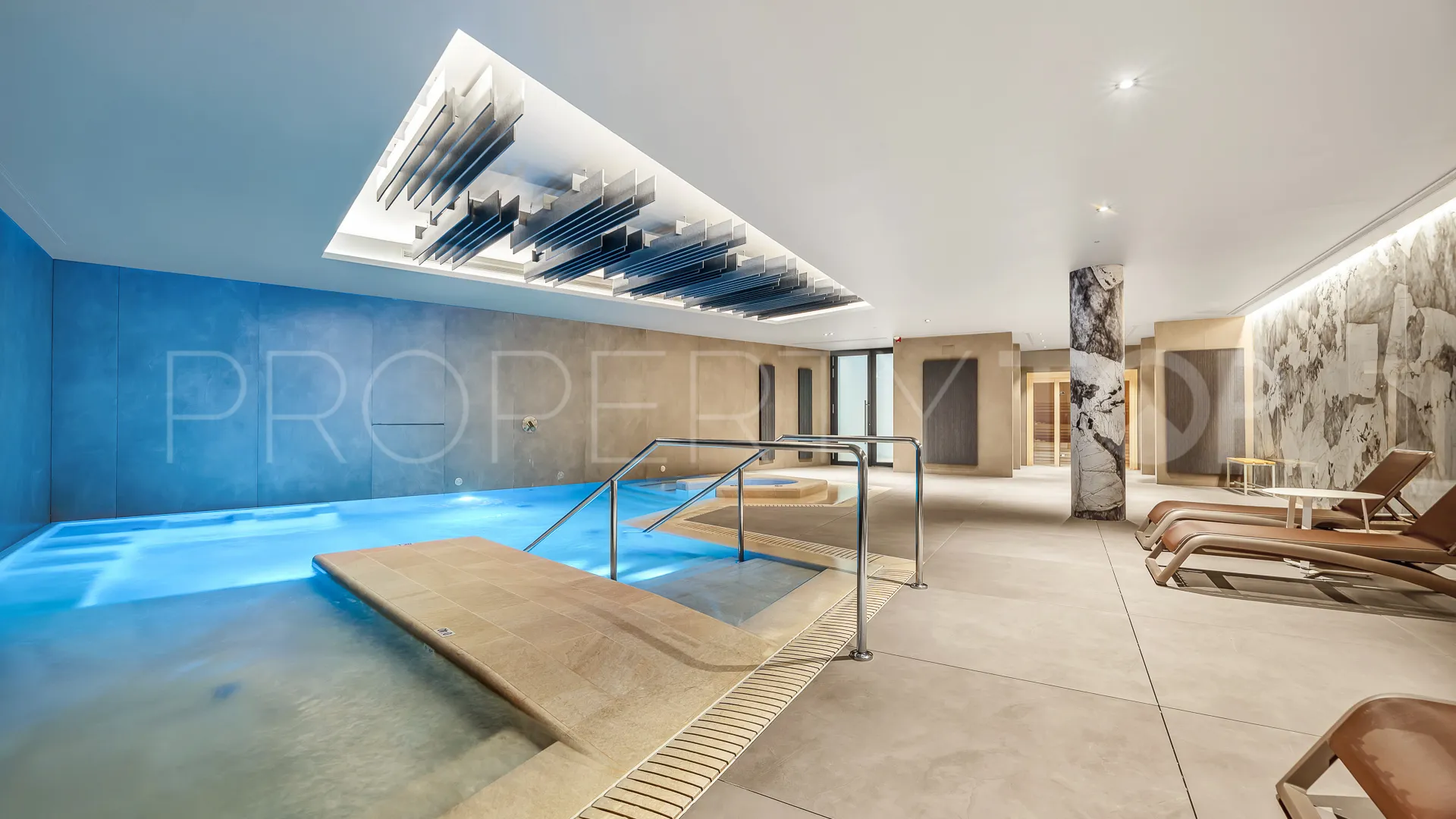 Apartamento planta baja a la venta en Golden Mile