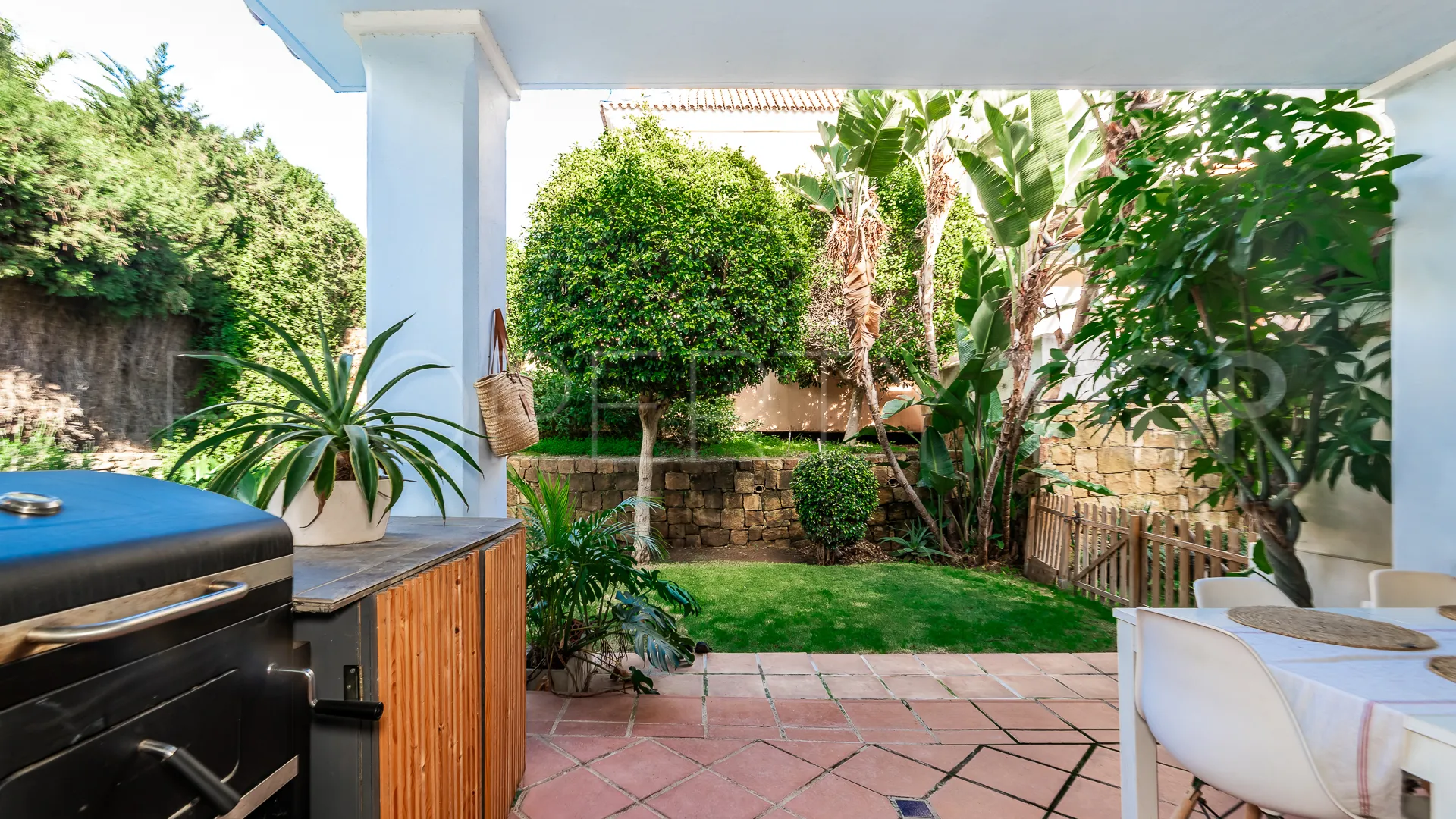 3 bedrooms town house in Nueva Andalucia for sale
