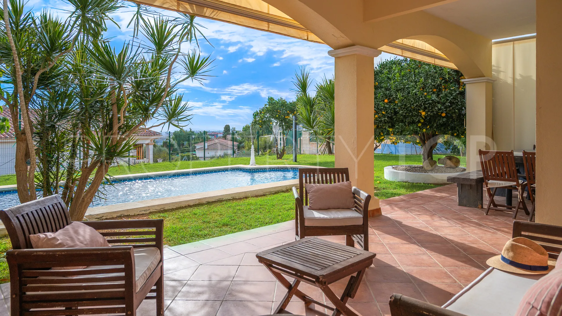 Villa for sale in Rio Real with 7 bedrooms