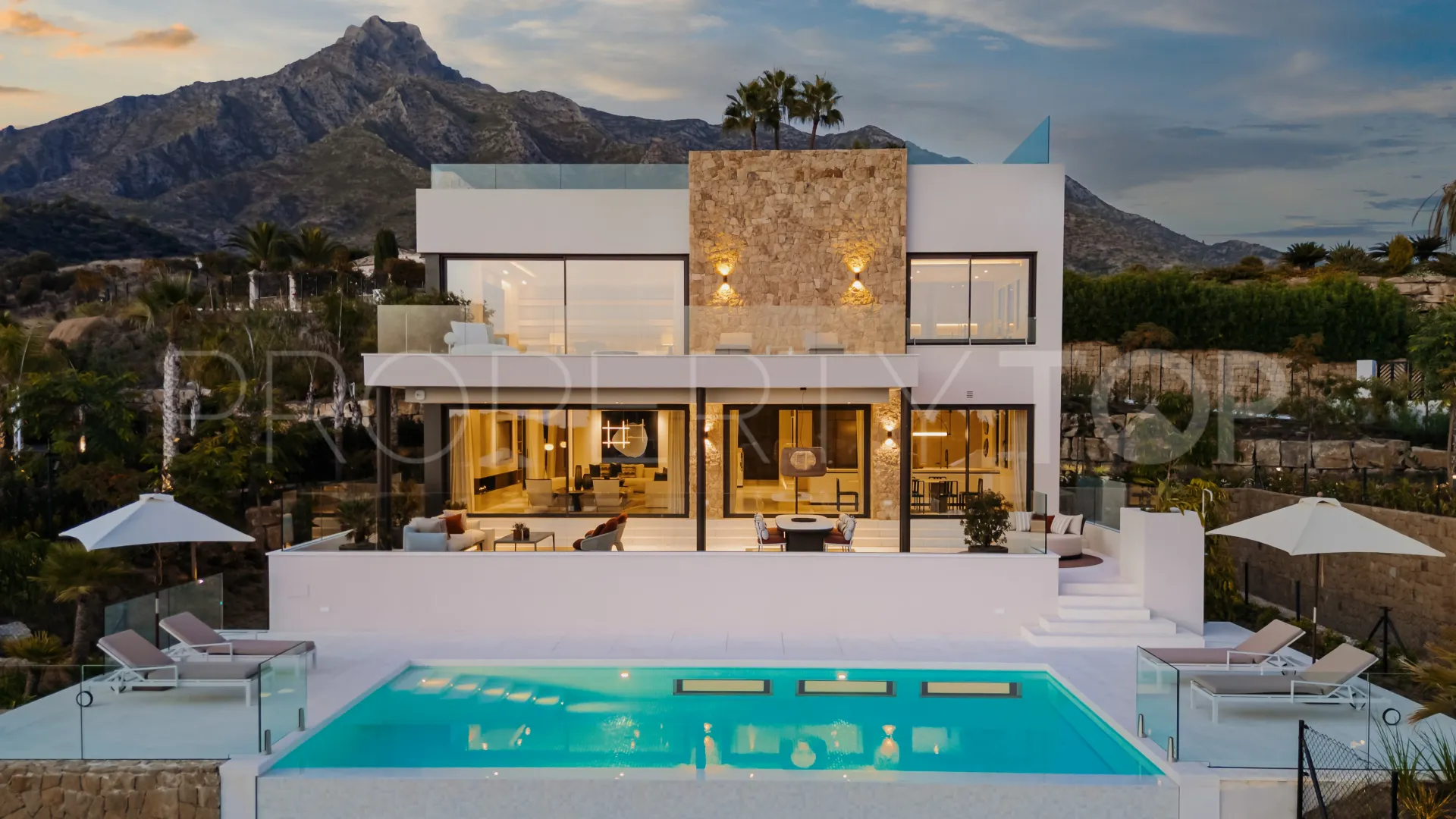 For sale villa in Marbella Hill Club