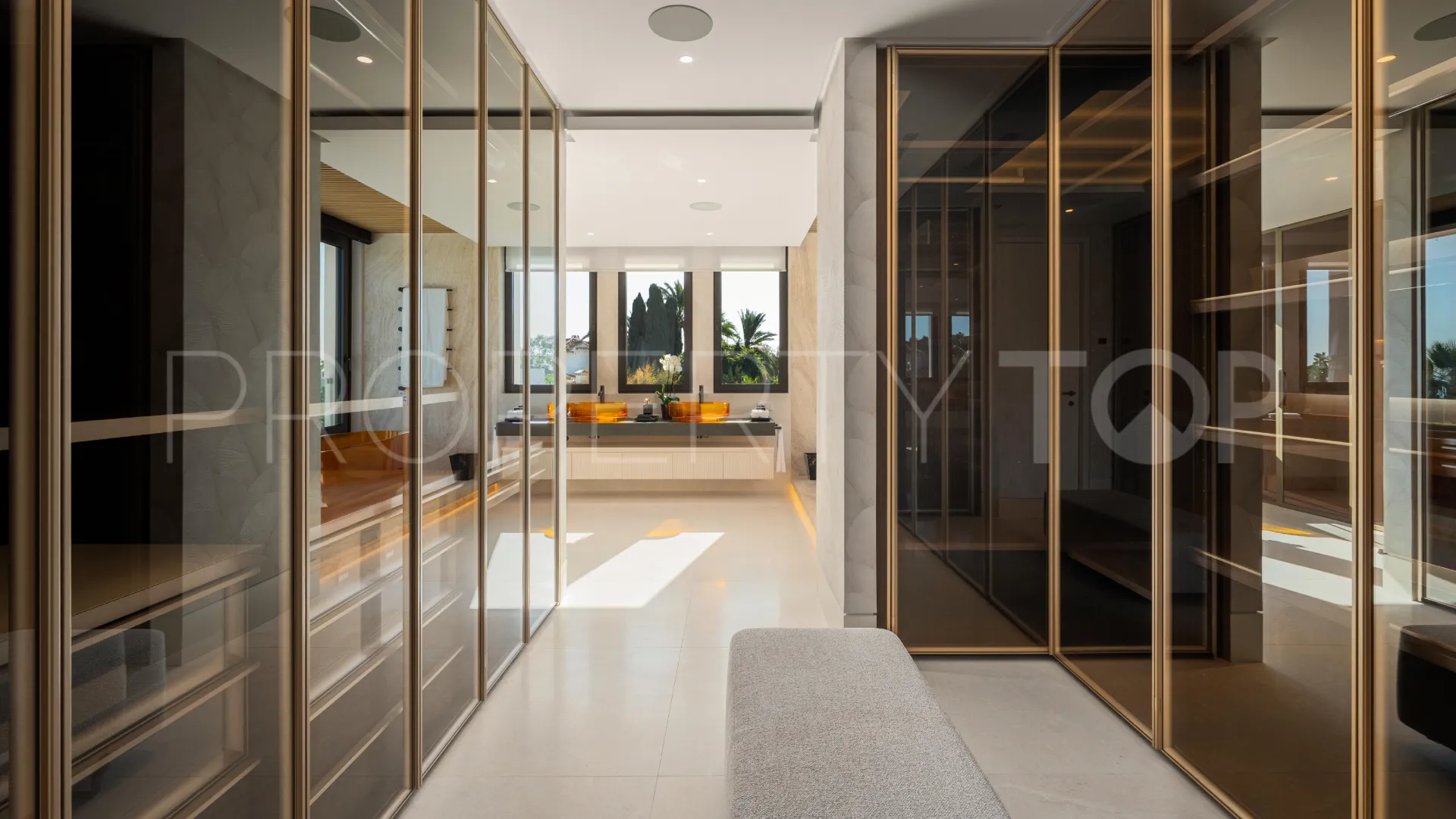 For sale villa in Marbella Hill Club