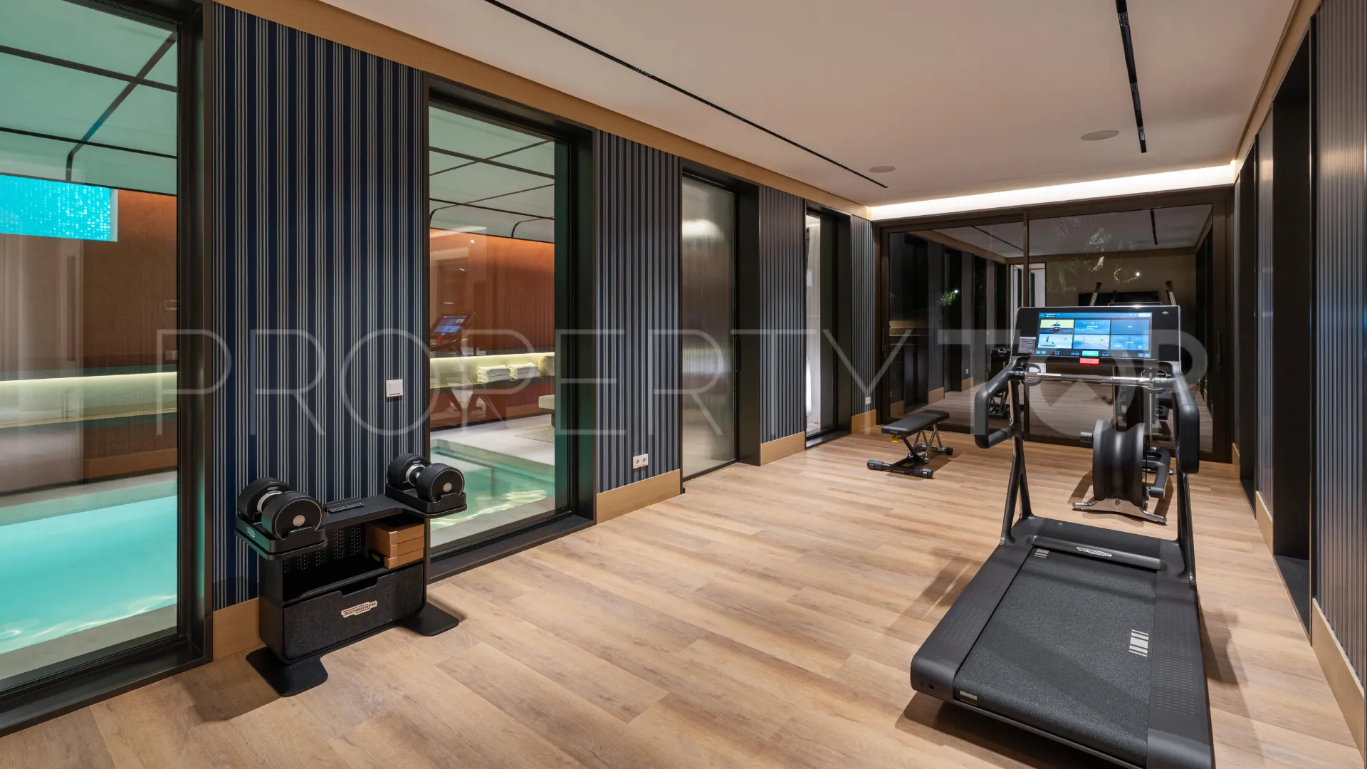 For sale villa in Marbella Hill Club