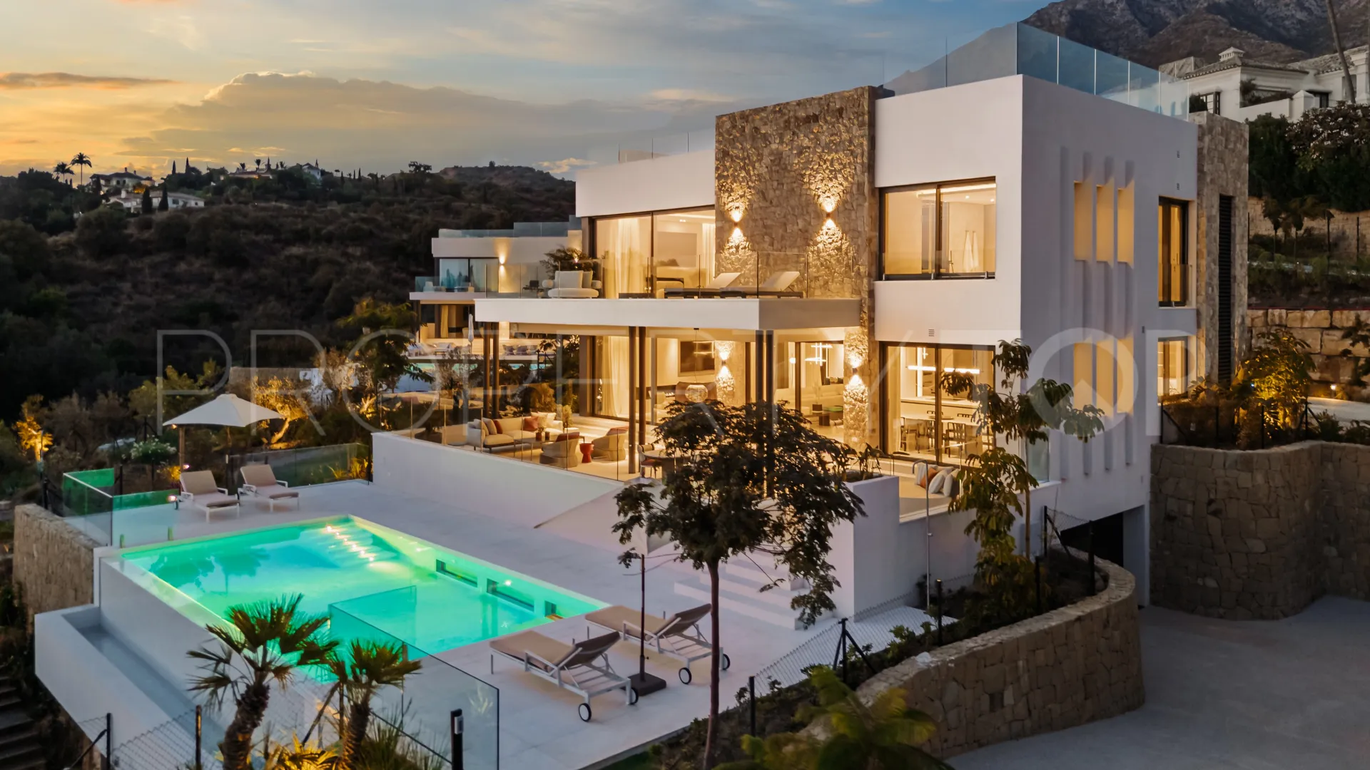 For sale villa in Marbella Hill Club