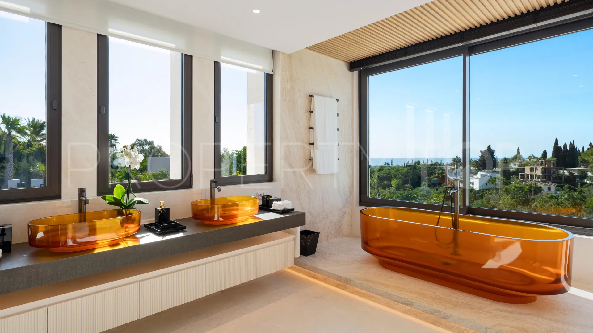 For sale villa in Marbella Hill Club