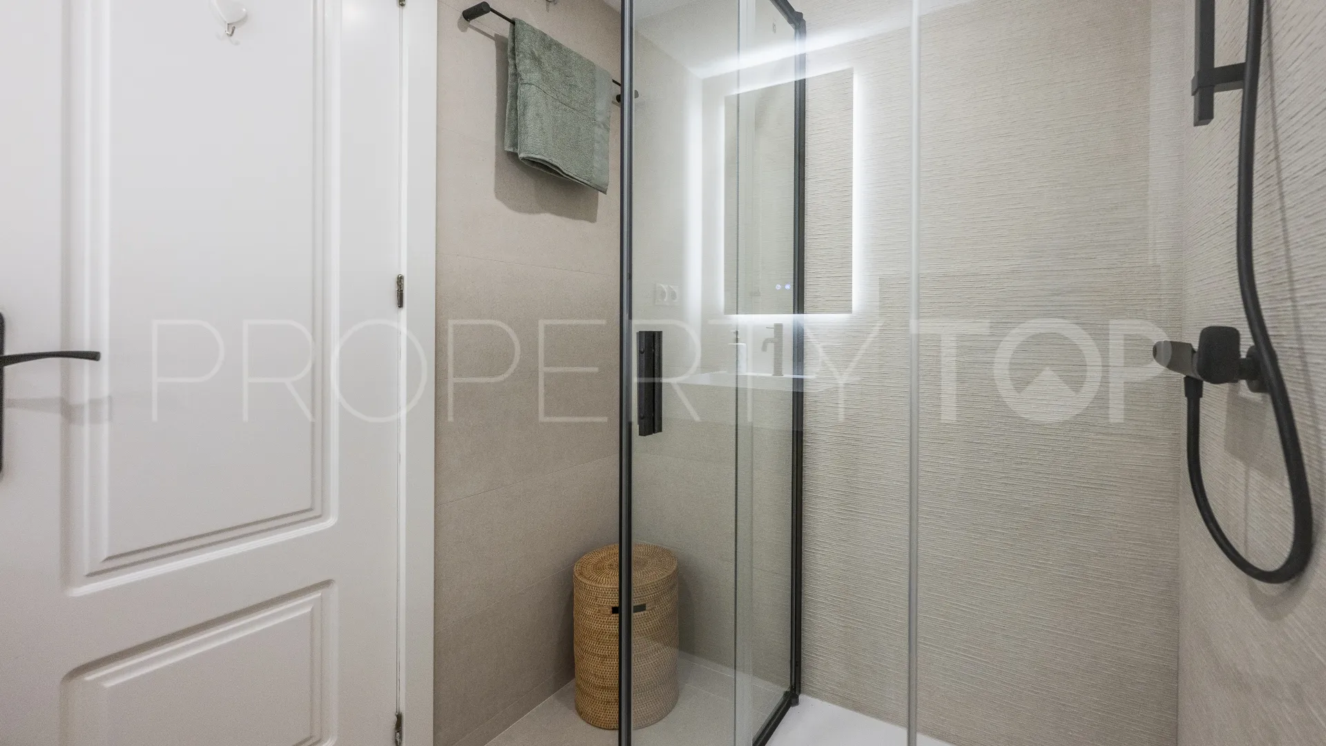 Apartment for sale in Las Chapas